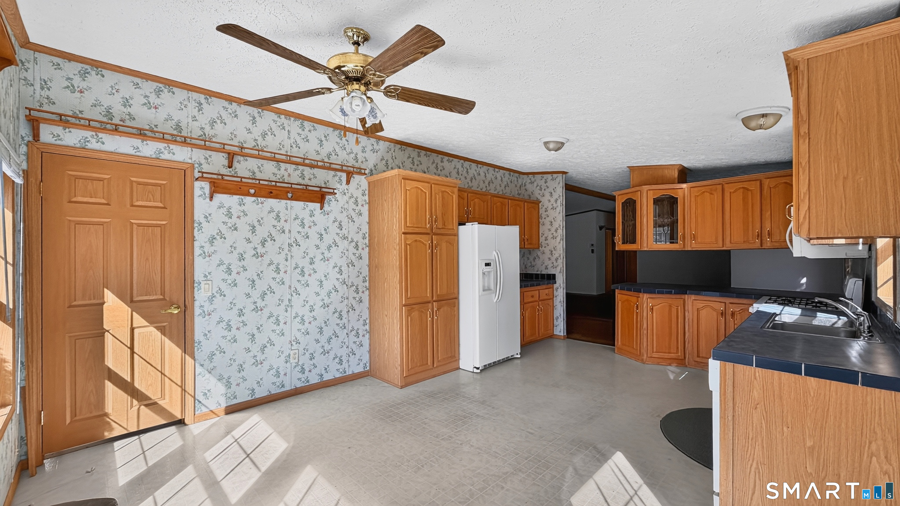 6 Circle Drive Property Photo 11