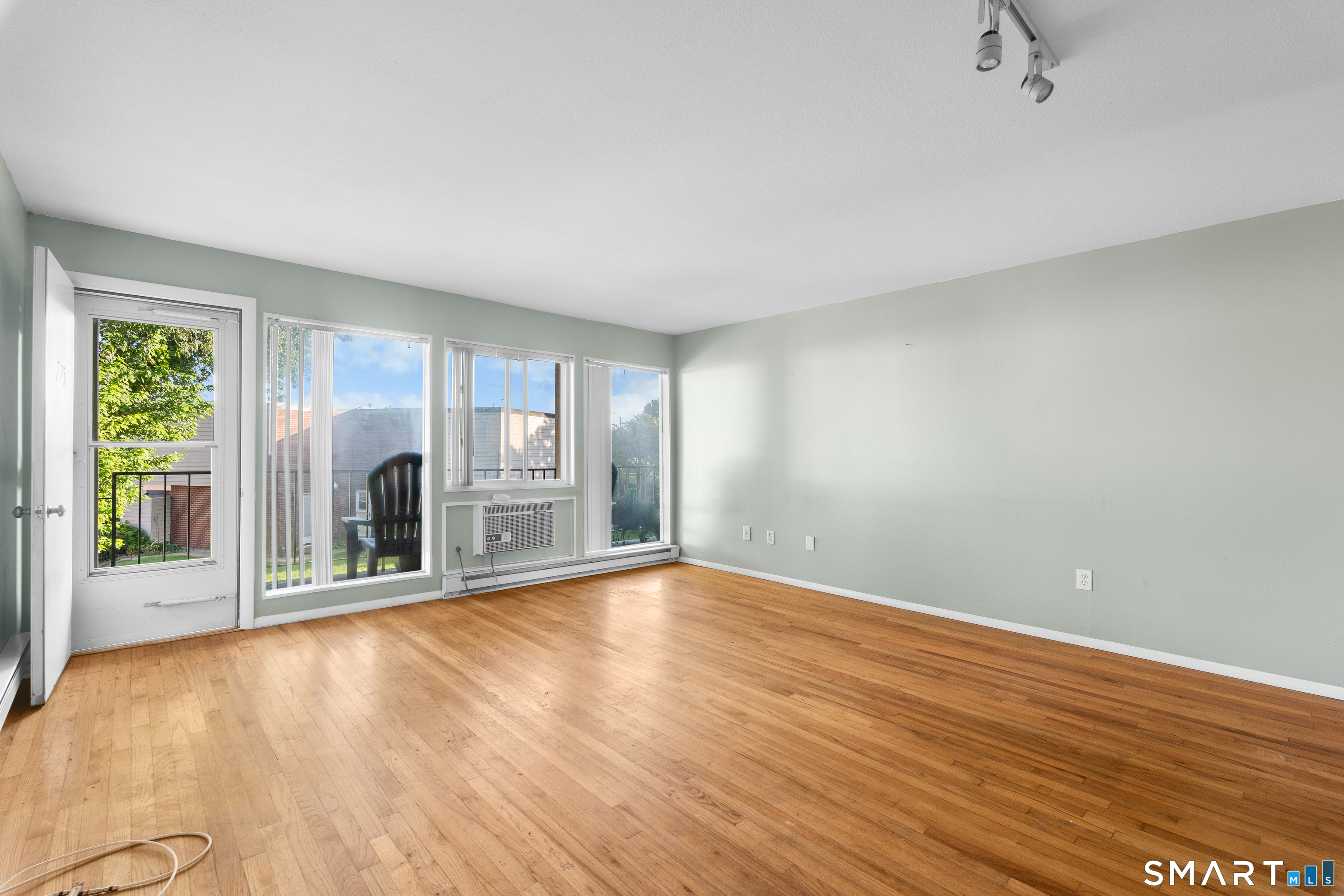 275 West 275 Walk Property Photo 4