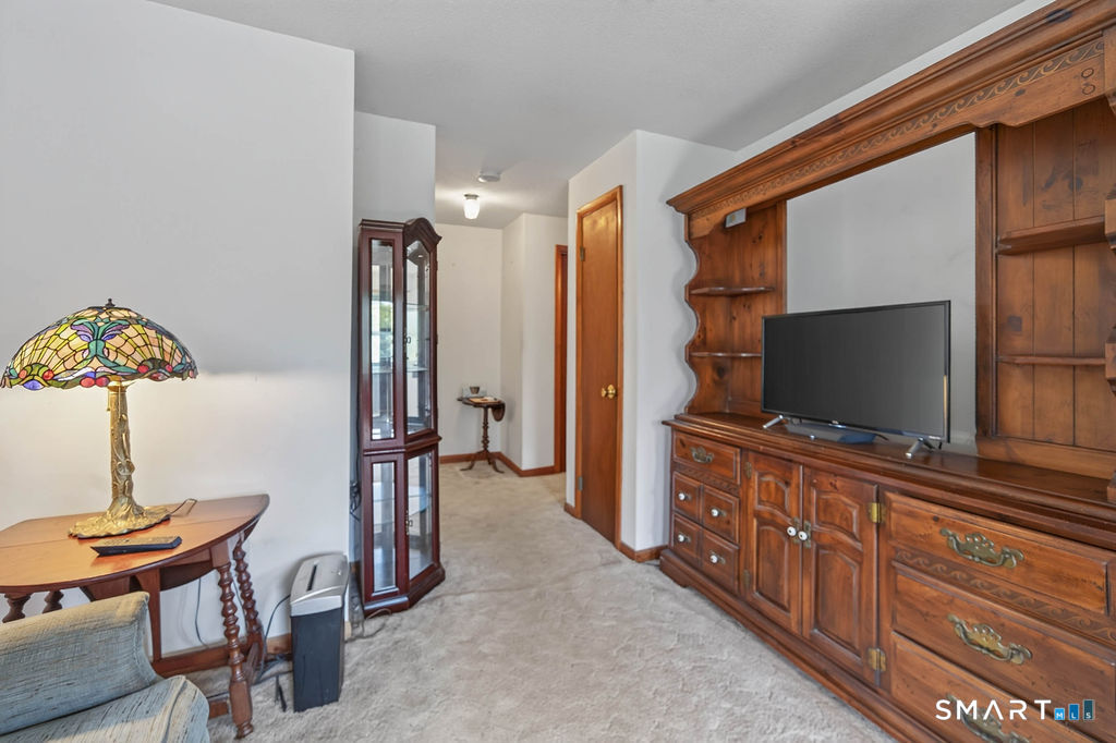 25 Florence 19 Road Property Photo 11