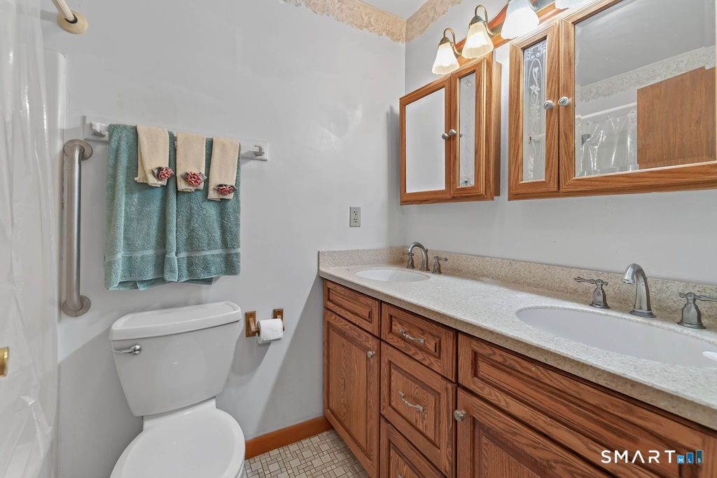 25 Florence 19 Road Property Photo 13