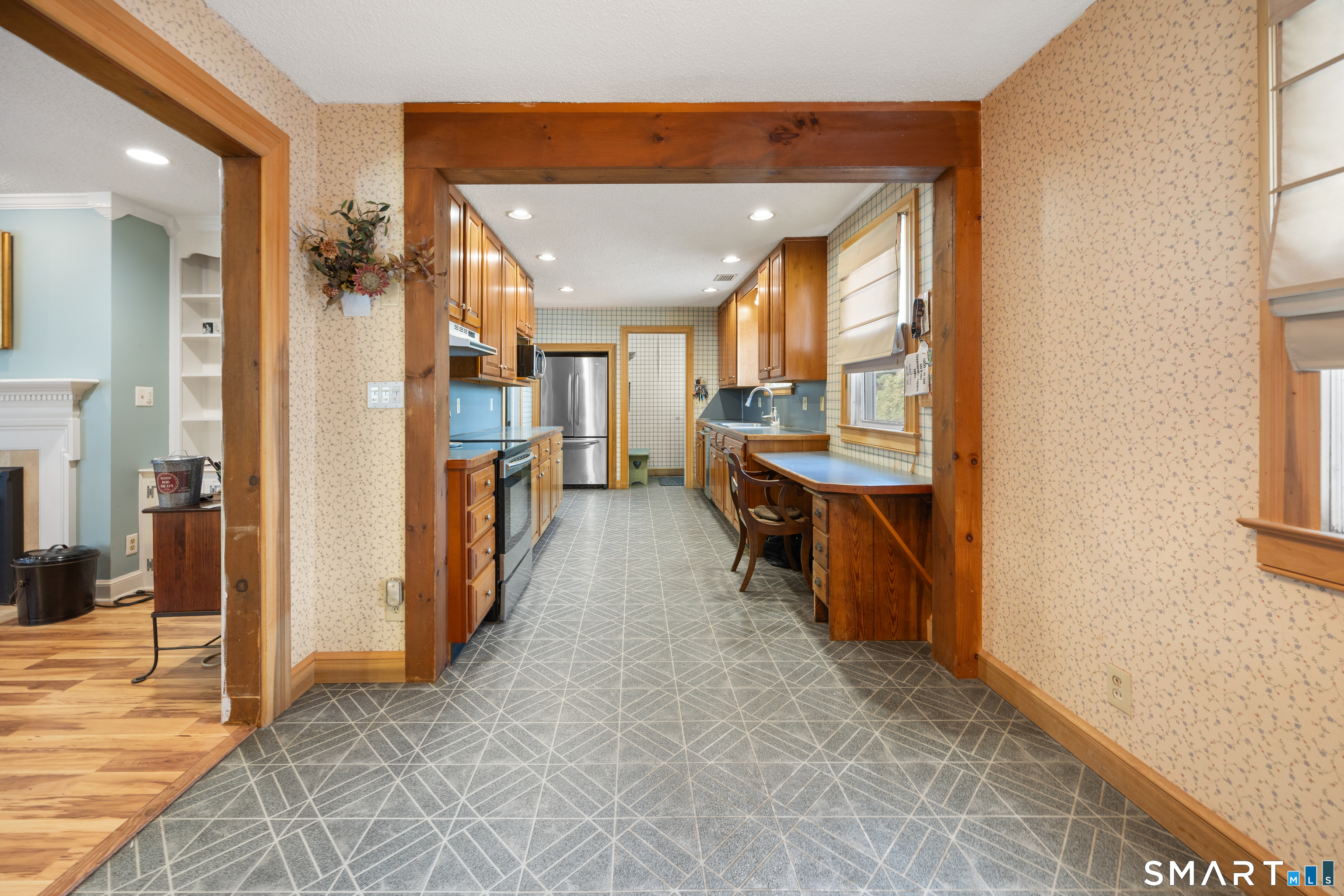97 Glenview Drive Property Photo 10