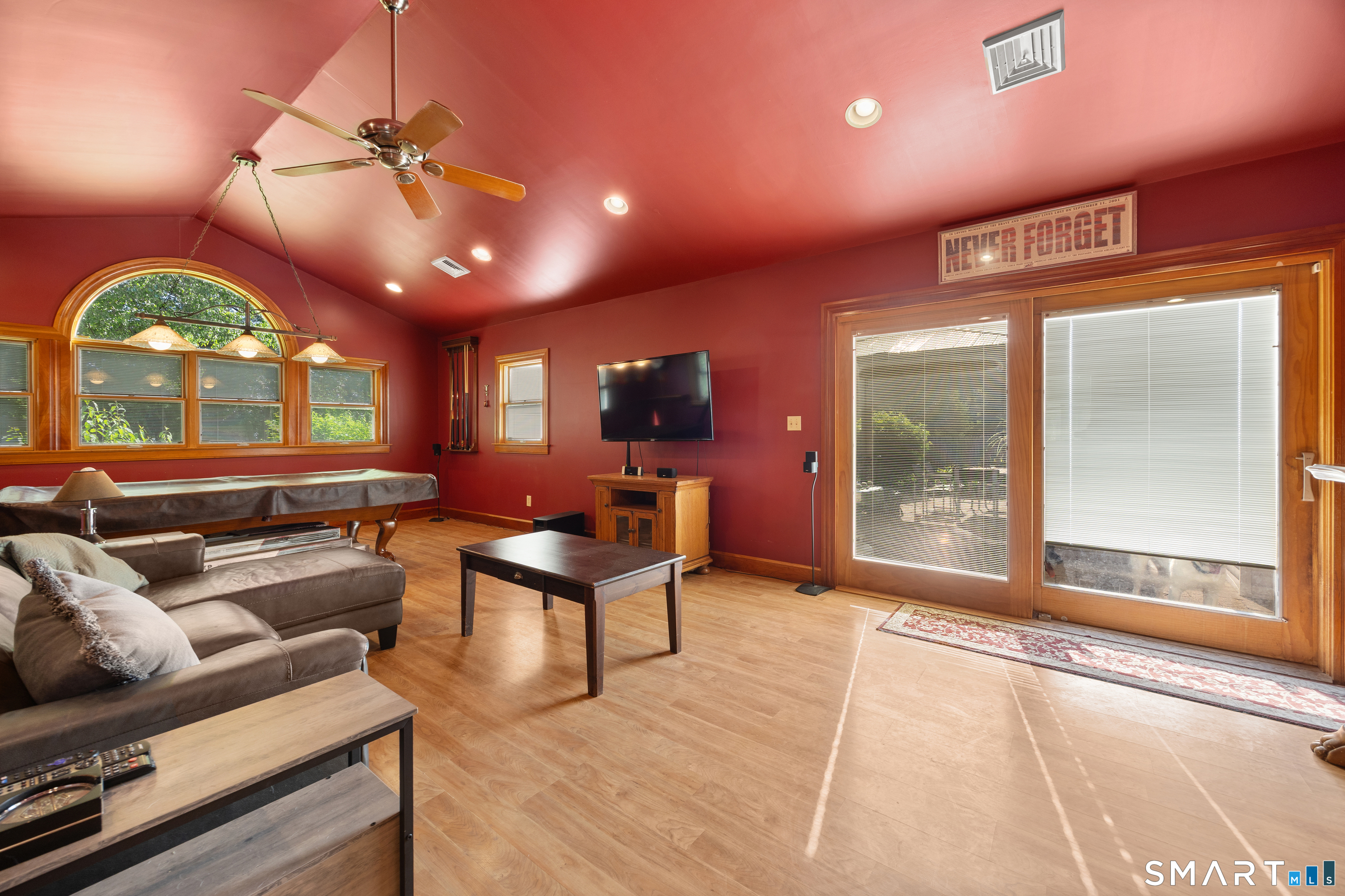 97 Glenview Drive Property Photo 12