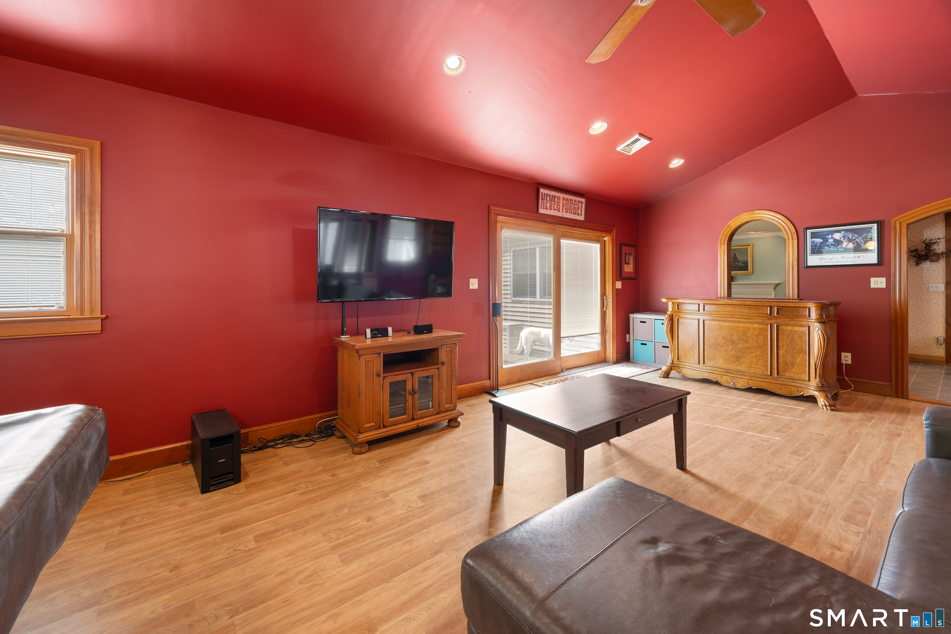 97 Glenview Drive Property Photo 15
