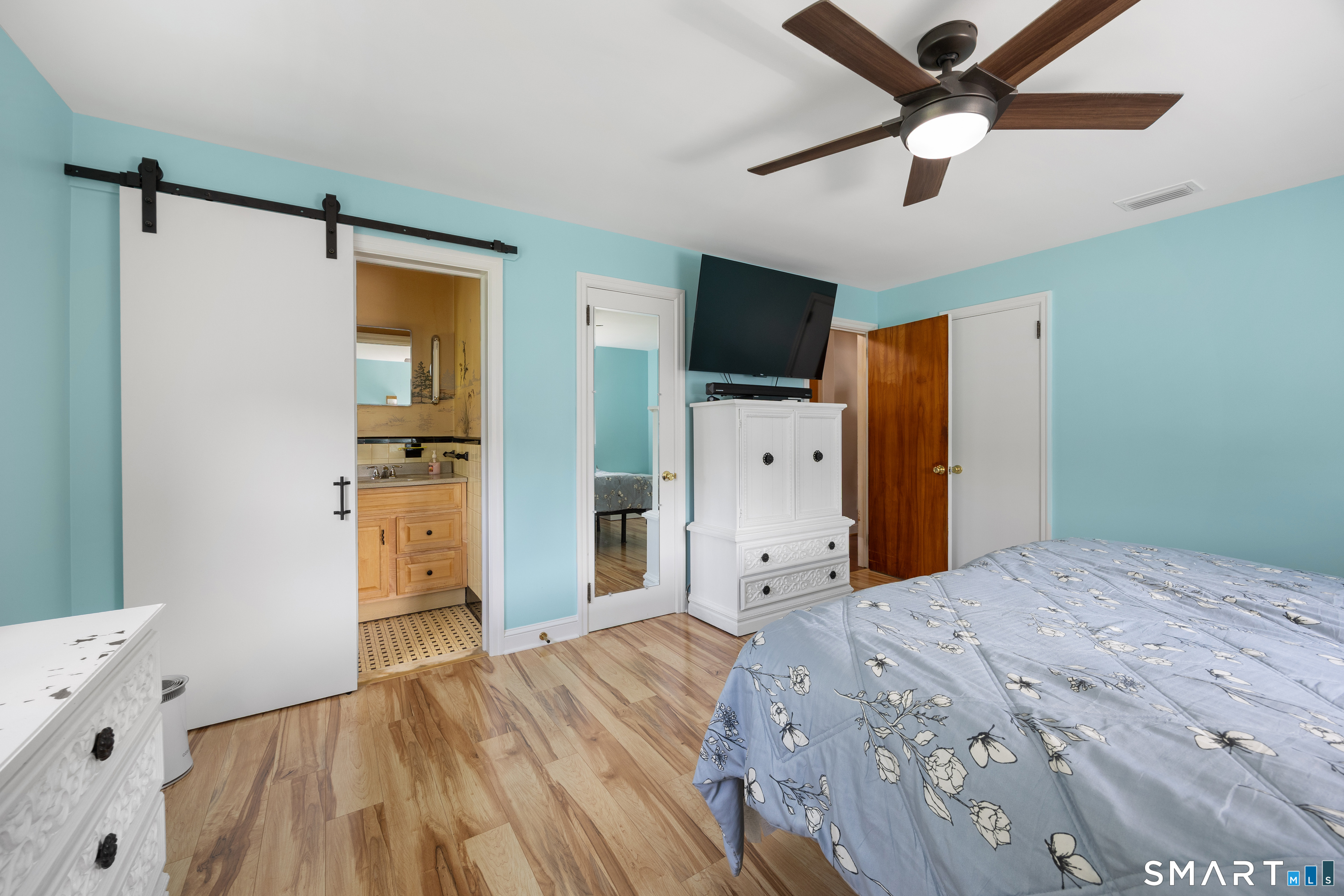 97 Glenview Drive Property Photo 18
