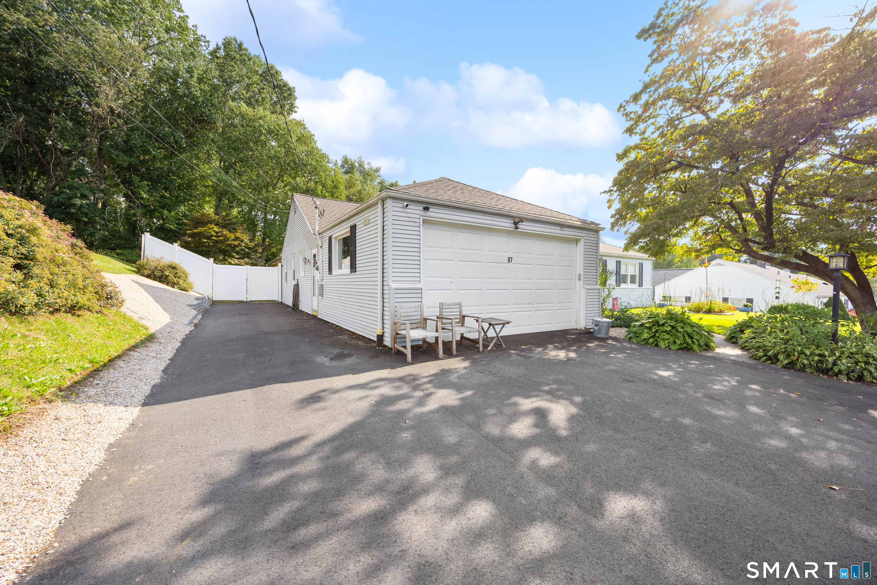 97 Glenview Drive Property Photo 29