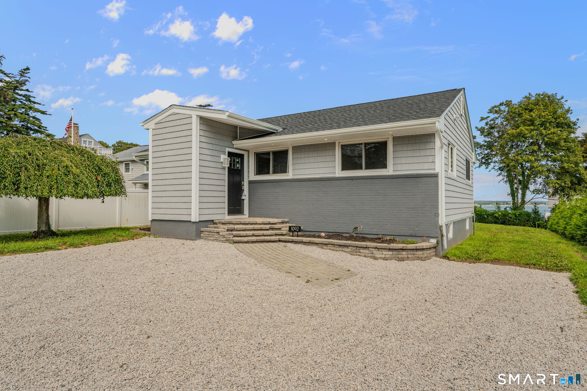 1092 Ocean Avenue Property Photo 6