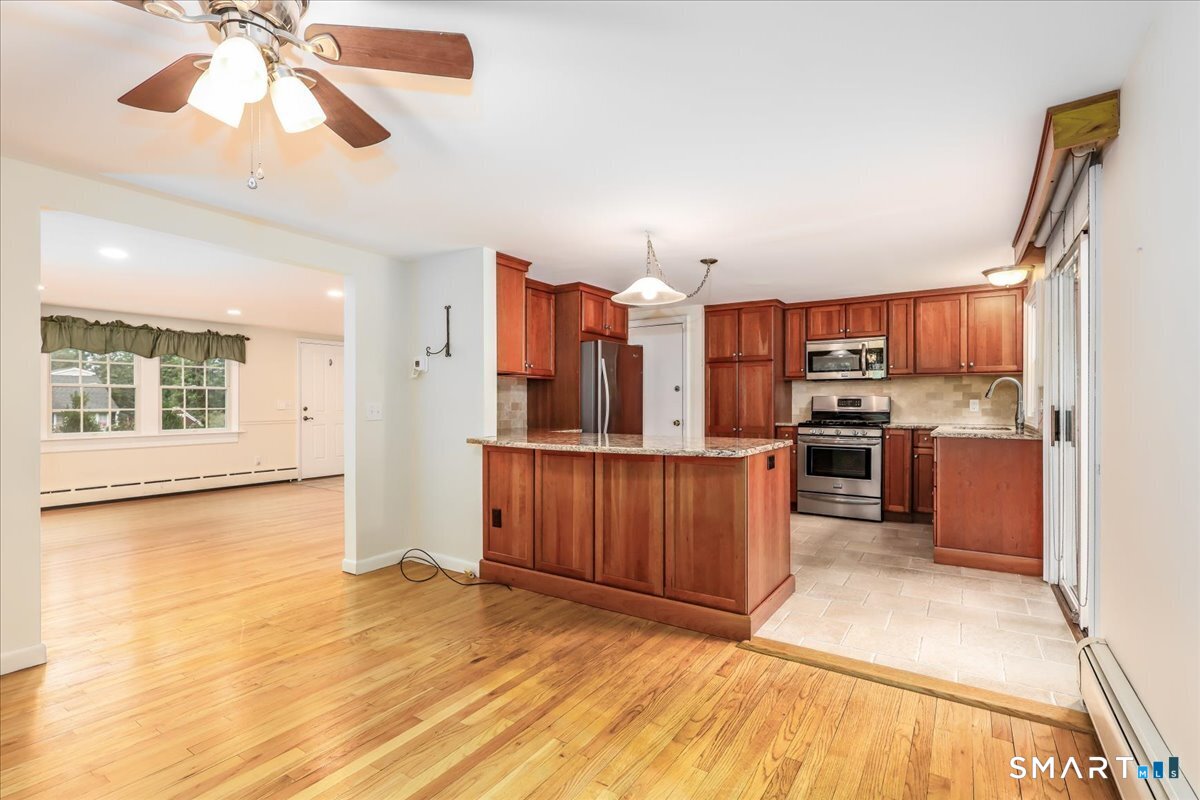4 Taunton Lake Drive Property Photo 8