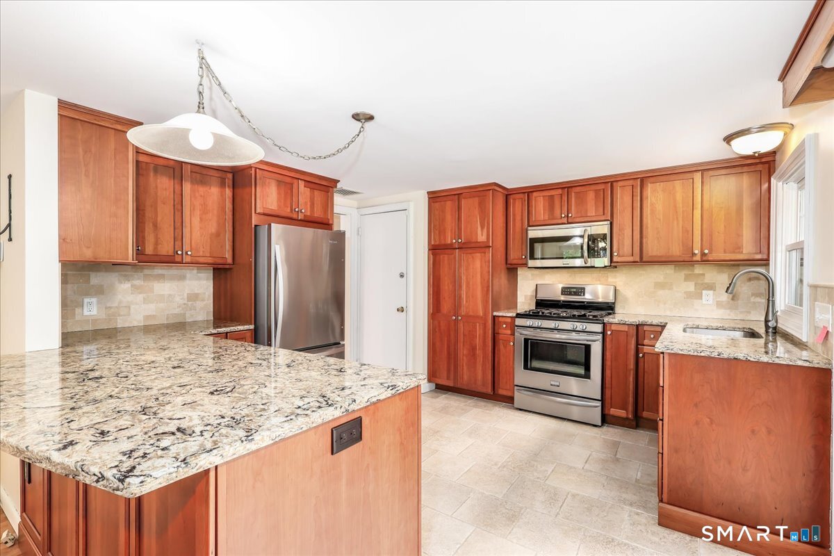 4 Taunton Lake Drive Property Photo 9