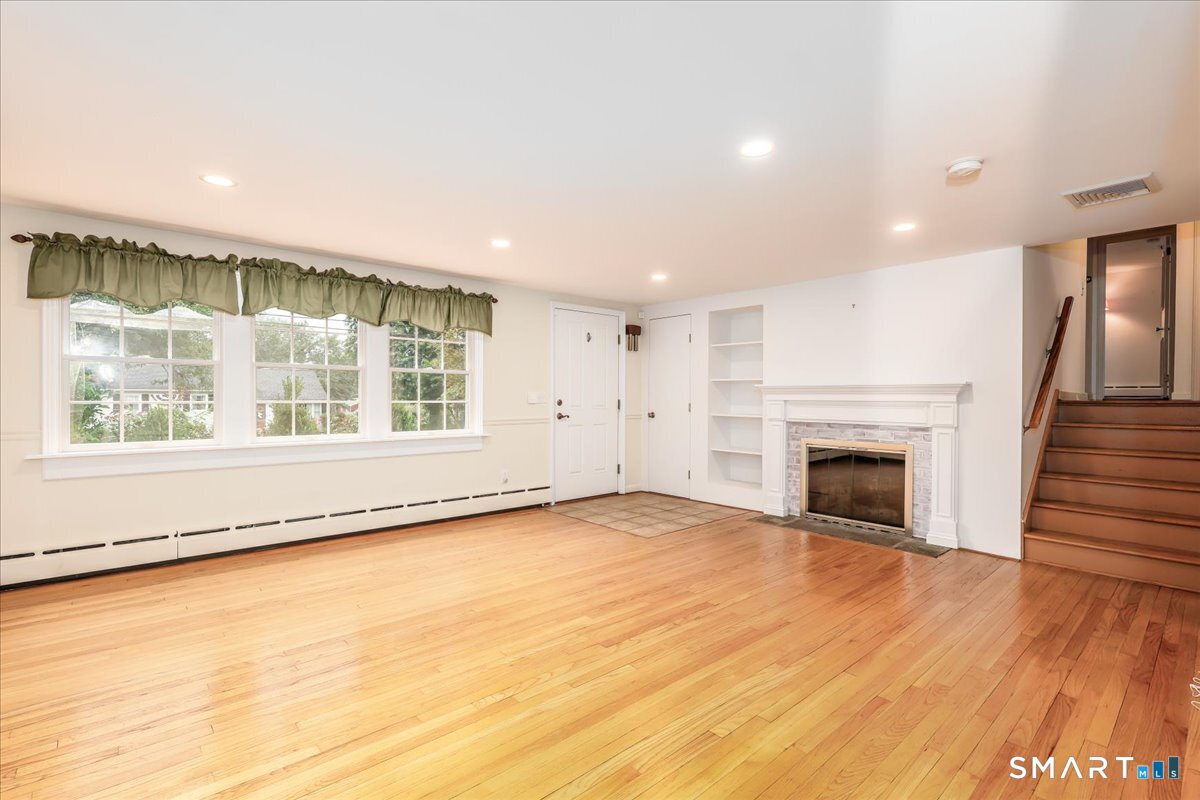 4 Taunton Lake Drive Property Photo 13