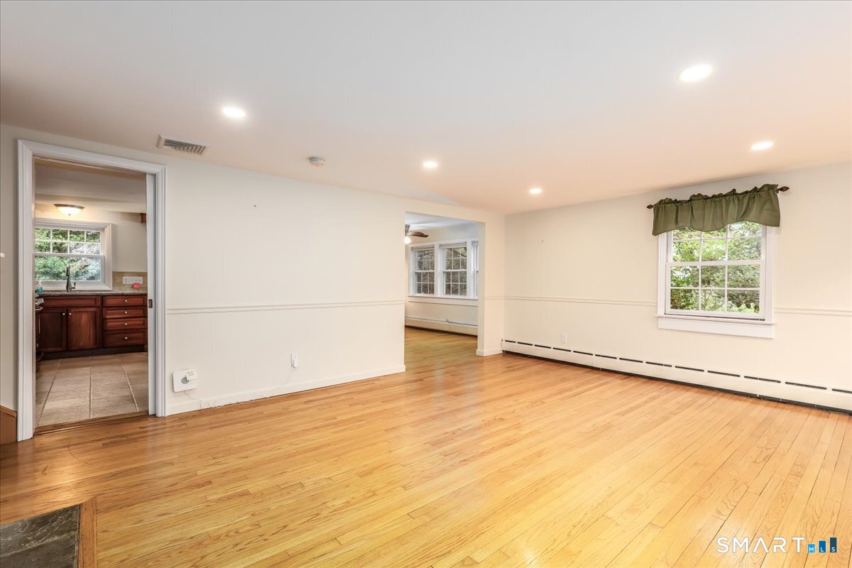 4 Taunton Lake Drive Property Photo 15