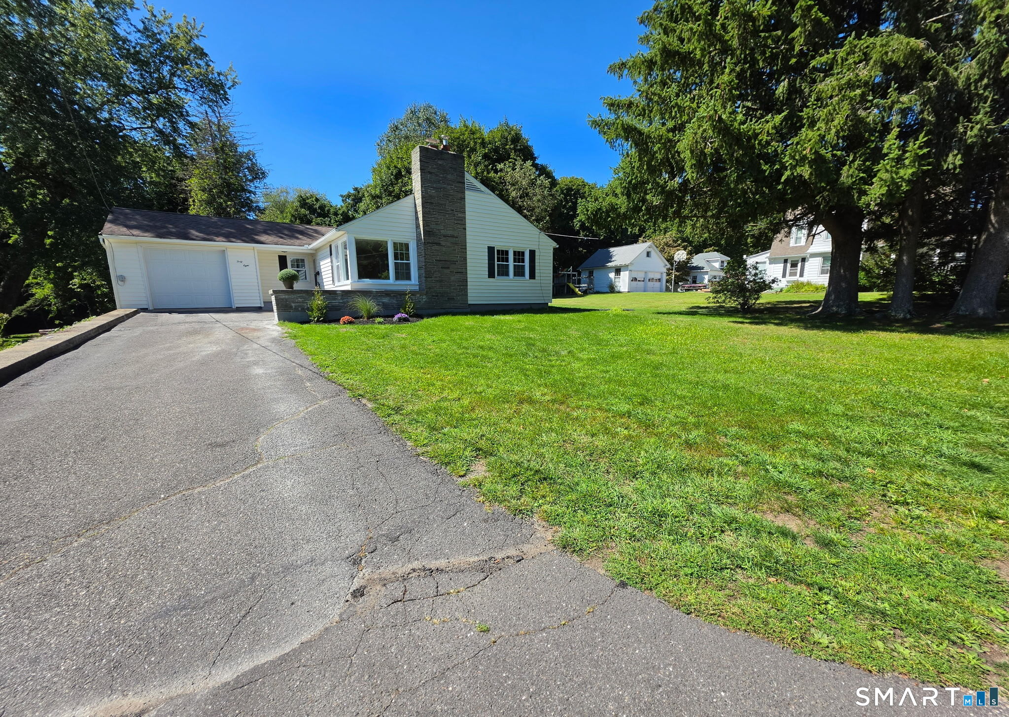 48 Center Street Property Photo 1