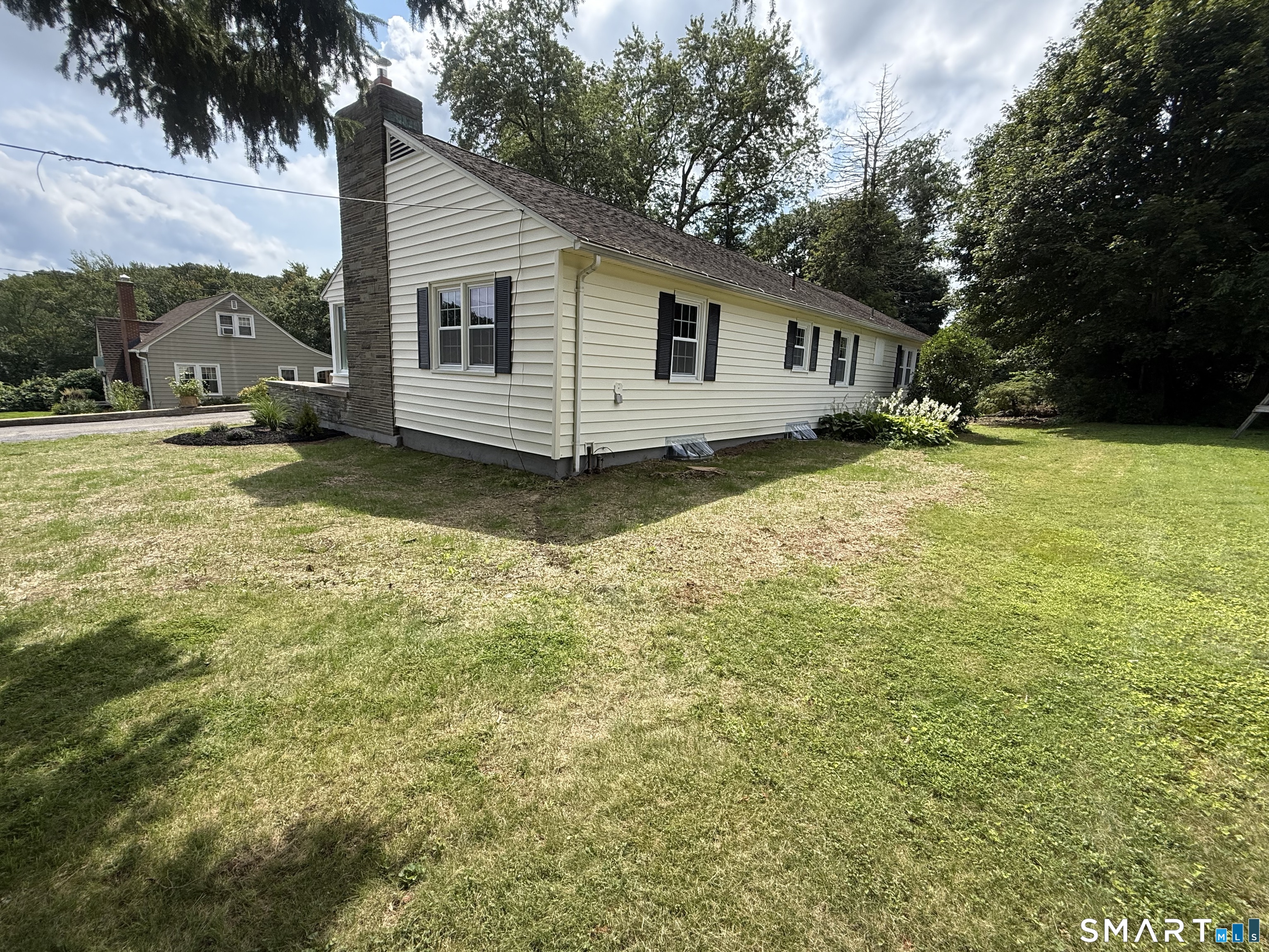 48 Center Street Property Photo 6