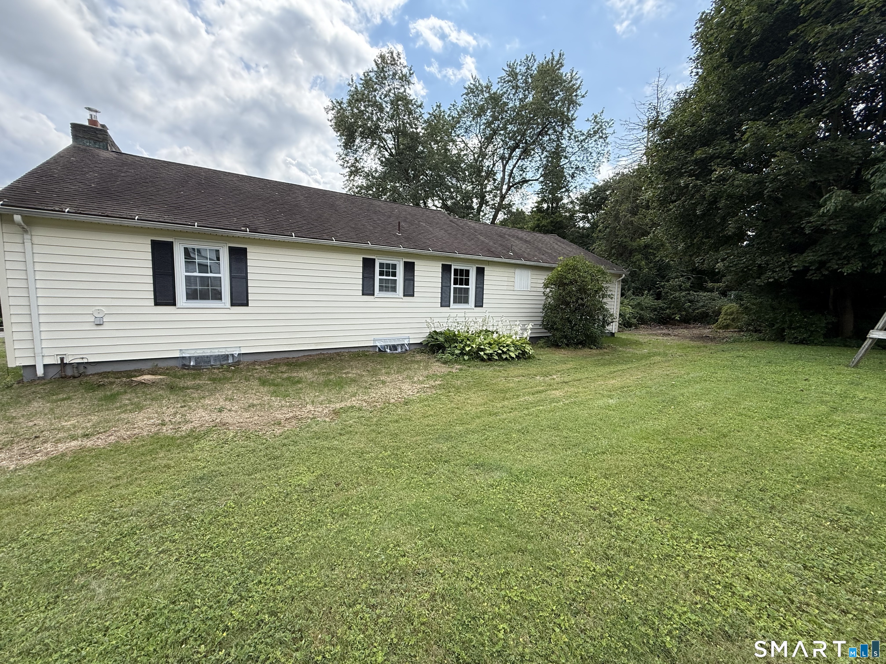 48 Center Street Property Photo 7