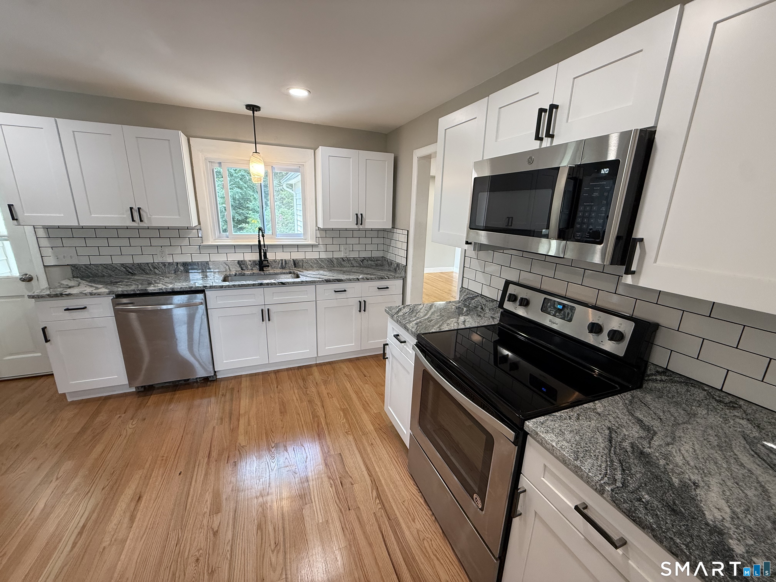 48 Center Street Property Photo 8