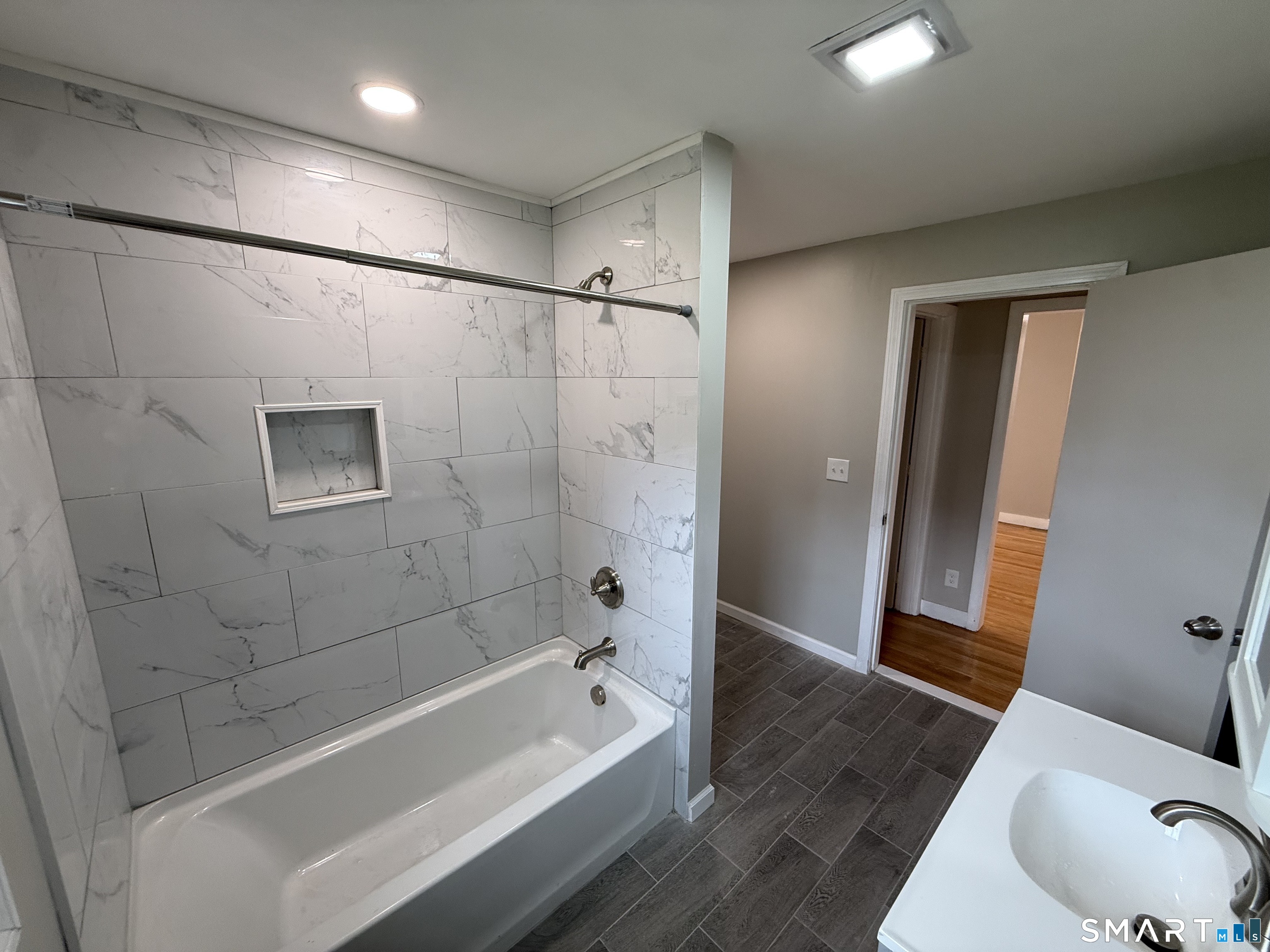 48 Center Street Property Photo 31