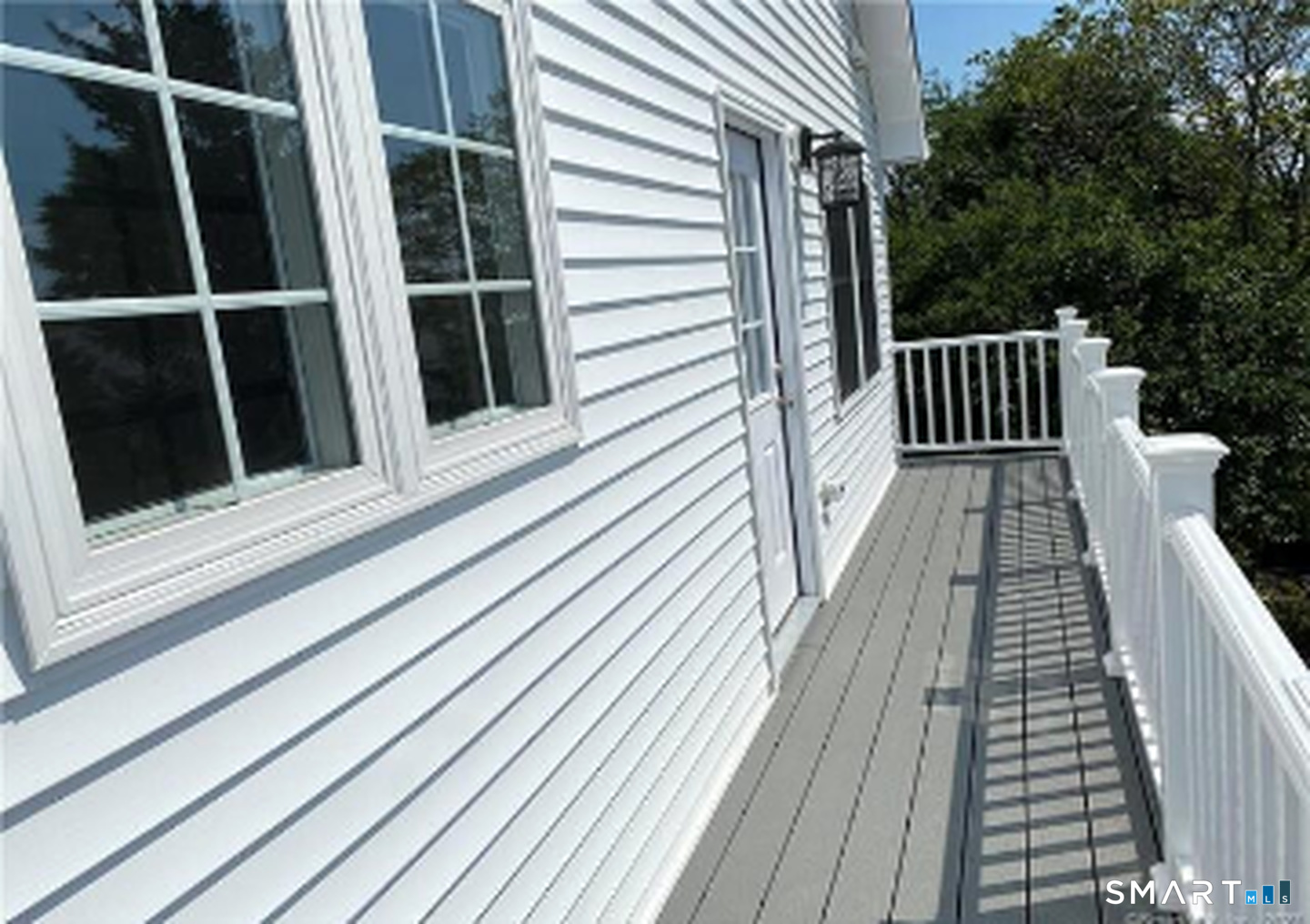 63 Soundview 2 Avenue Property Photo 2