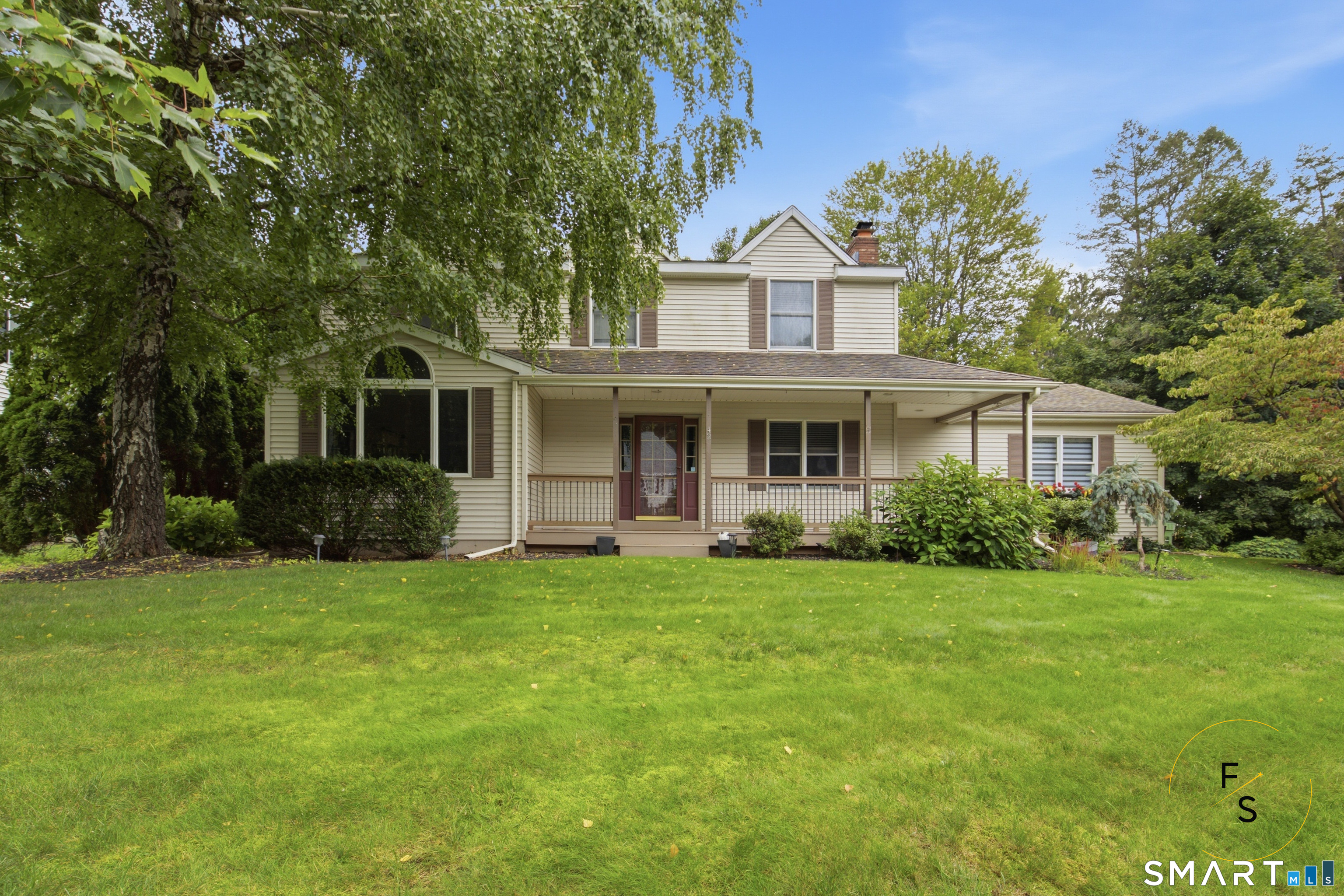 42 Posa Drive Property Photo 1