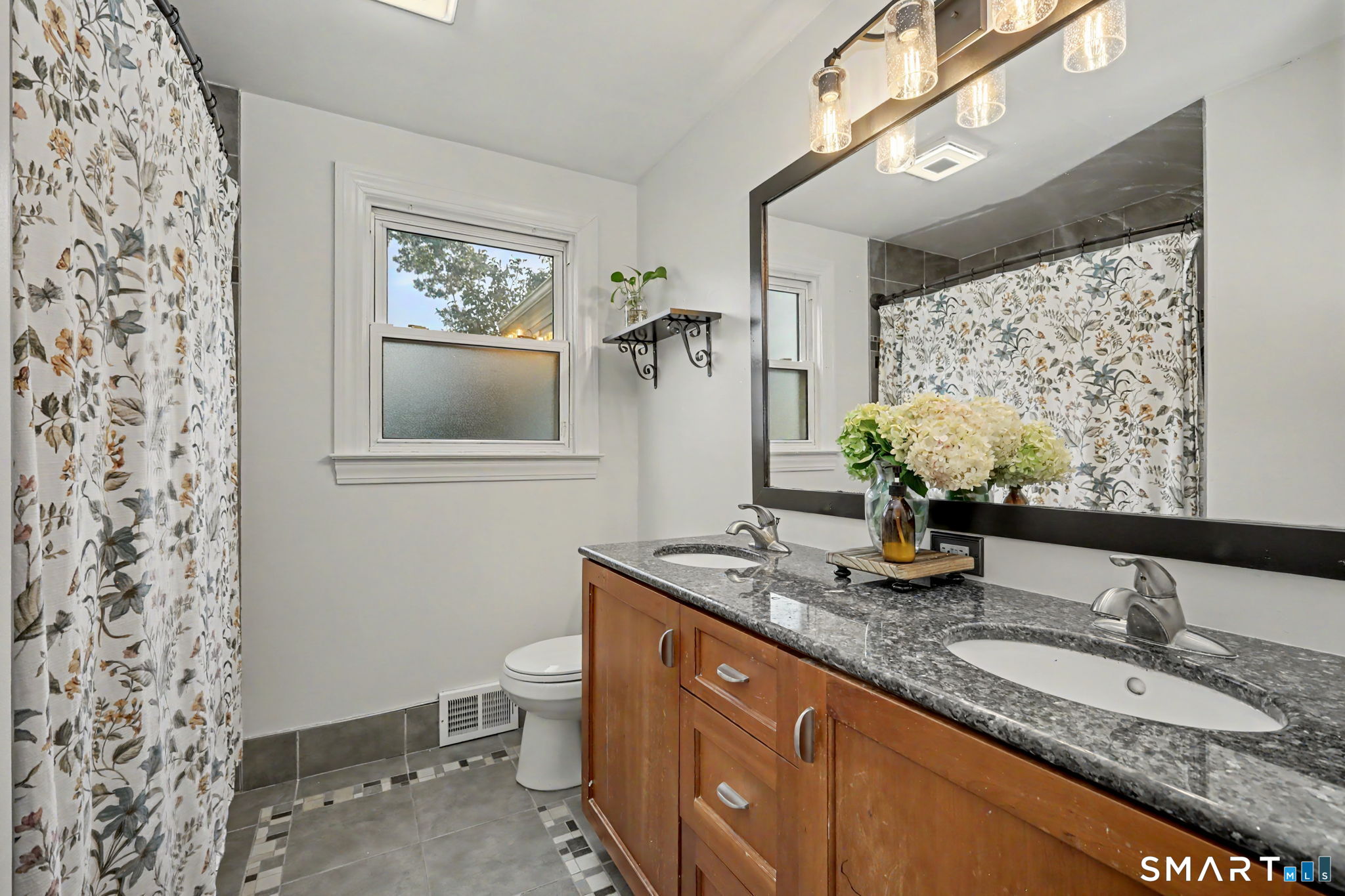 889 Wilcoxson Avenue Property Photo 22