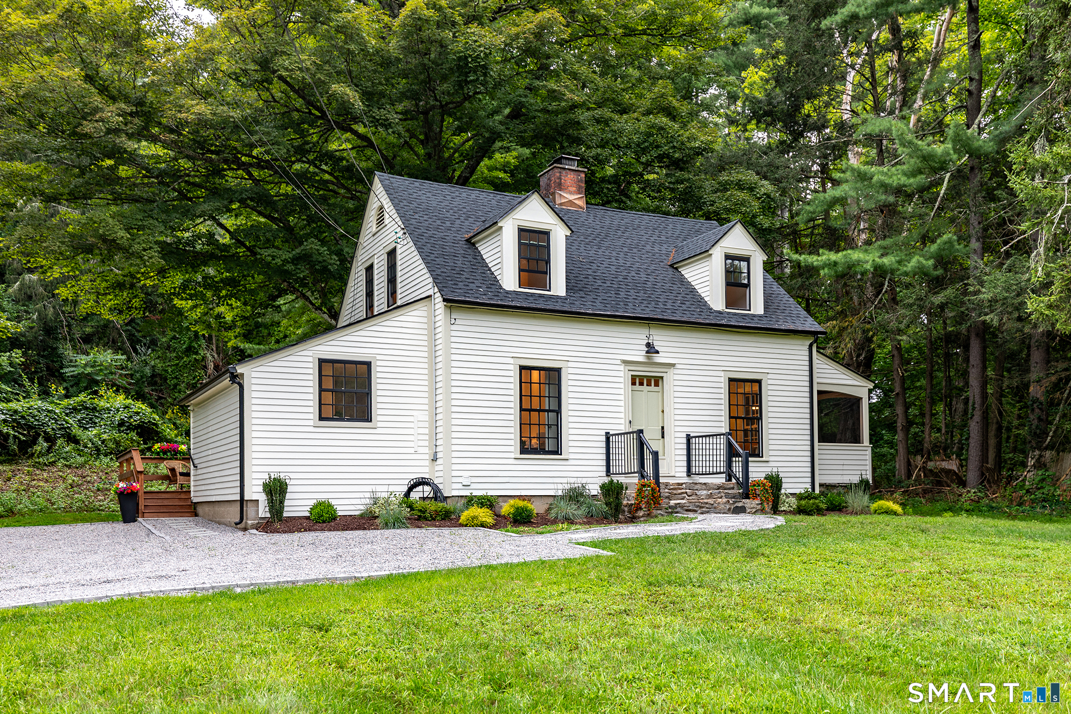 16 River Road Property Photo 1