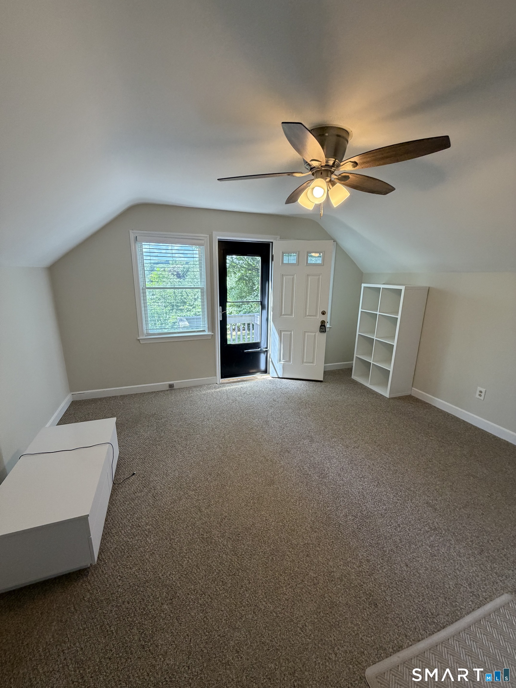 11 Bonazzo B Drive Property Photo 4