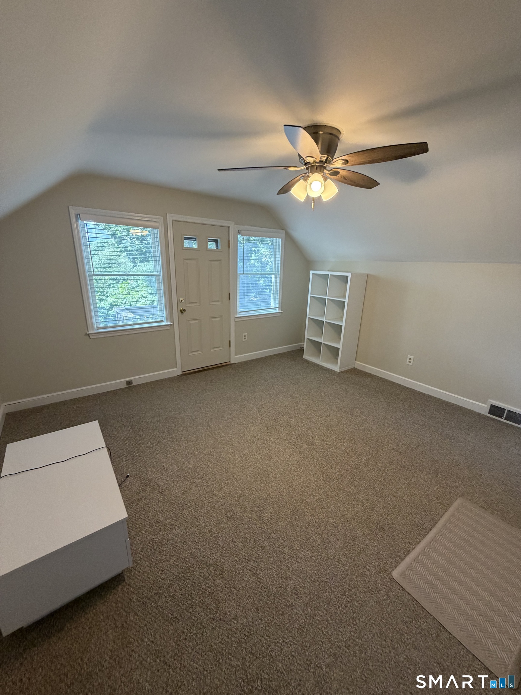 11 Bonazzo B Drive Property Photo 5