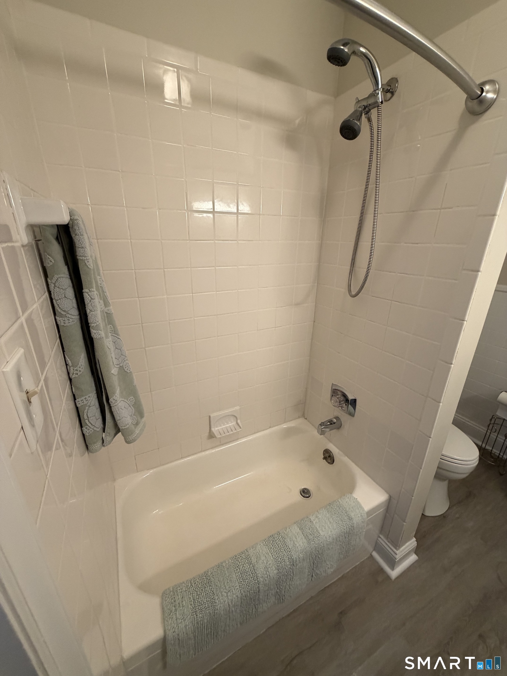 11 Bonazzo B Drive Property Photo 7