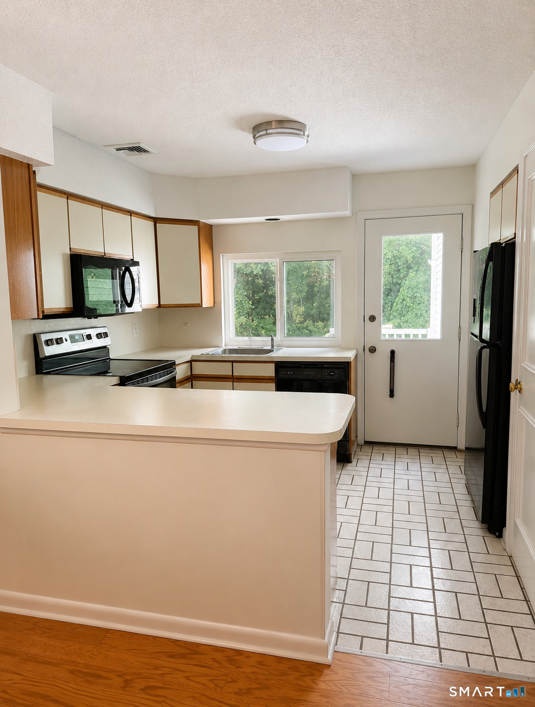 220 Brittany Farms G Road Property Photo 4