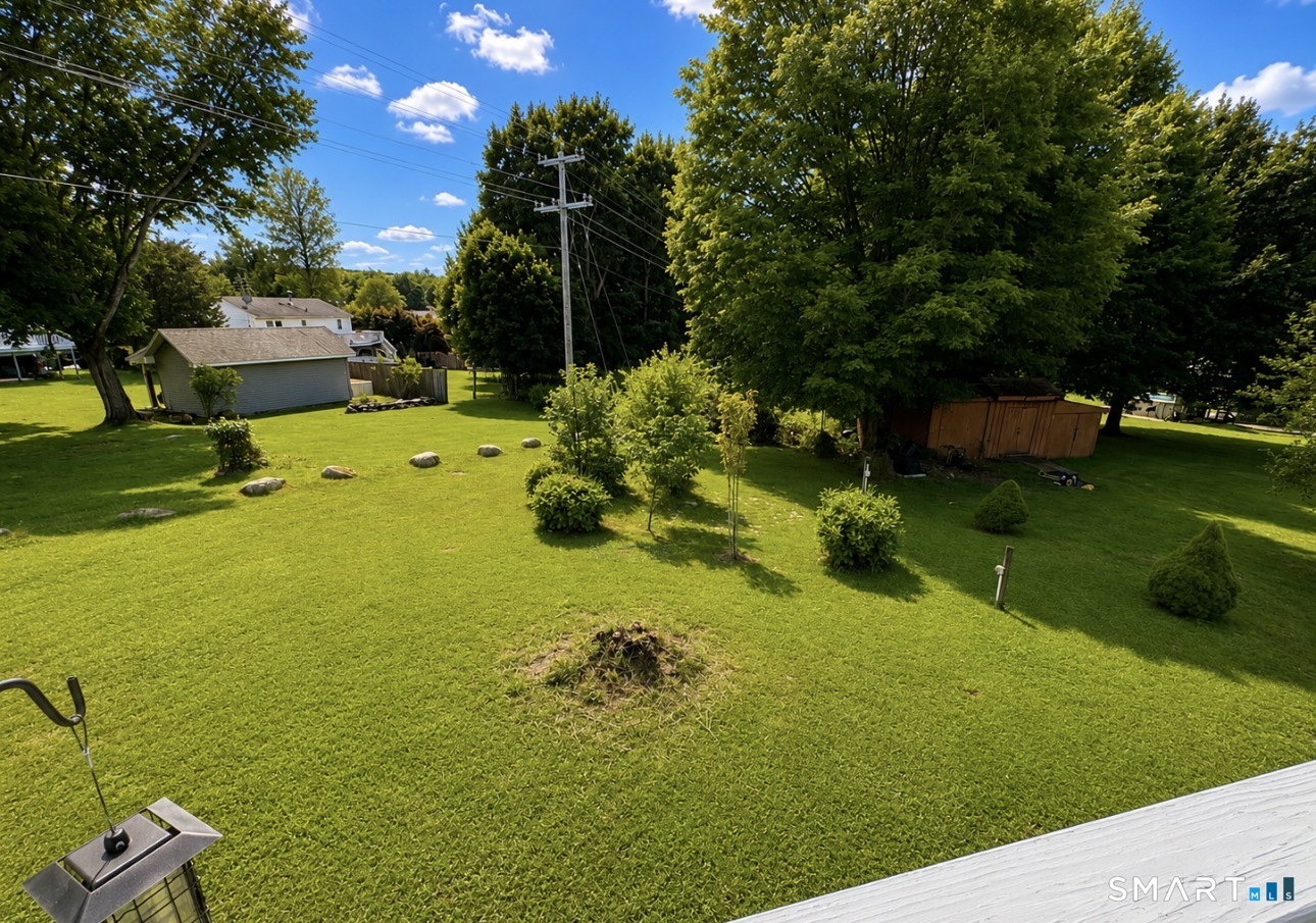 14 Tunxis Lane Property Photo 3