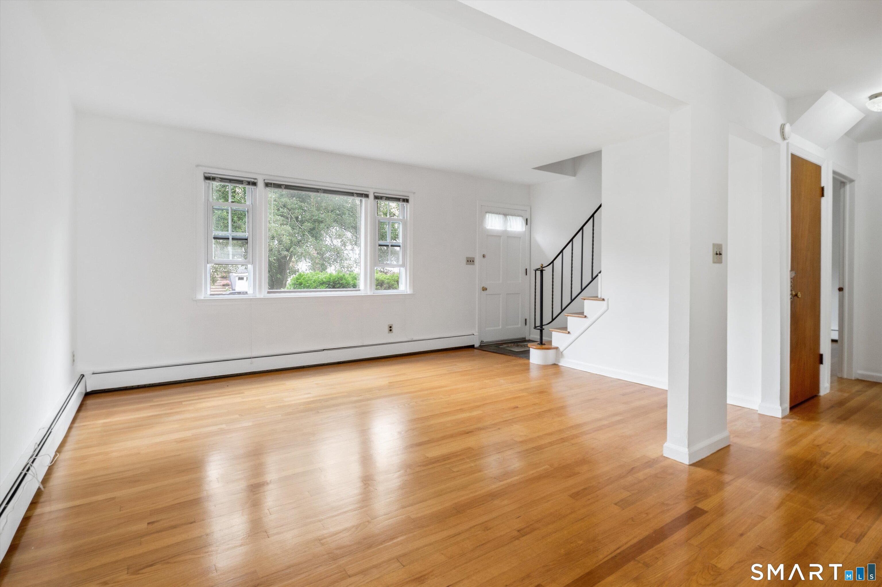 32 Hollow Wood Lane Property Photo 8