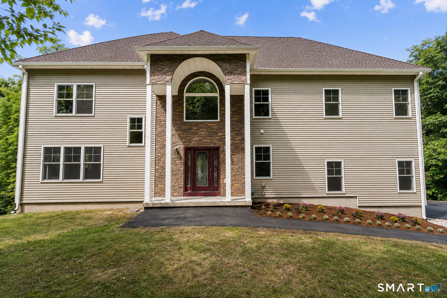49 Ratlum Mountain Road