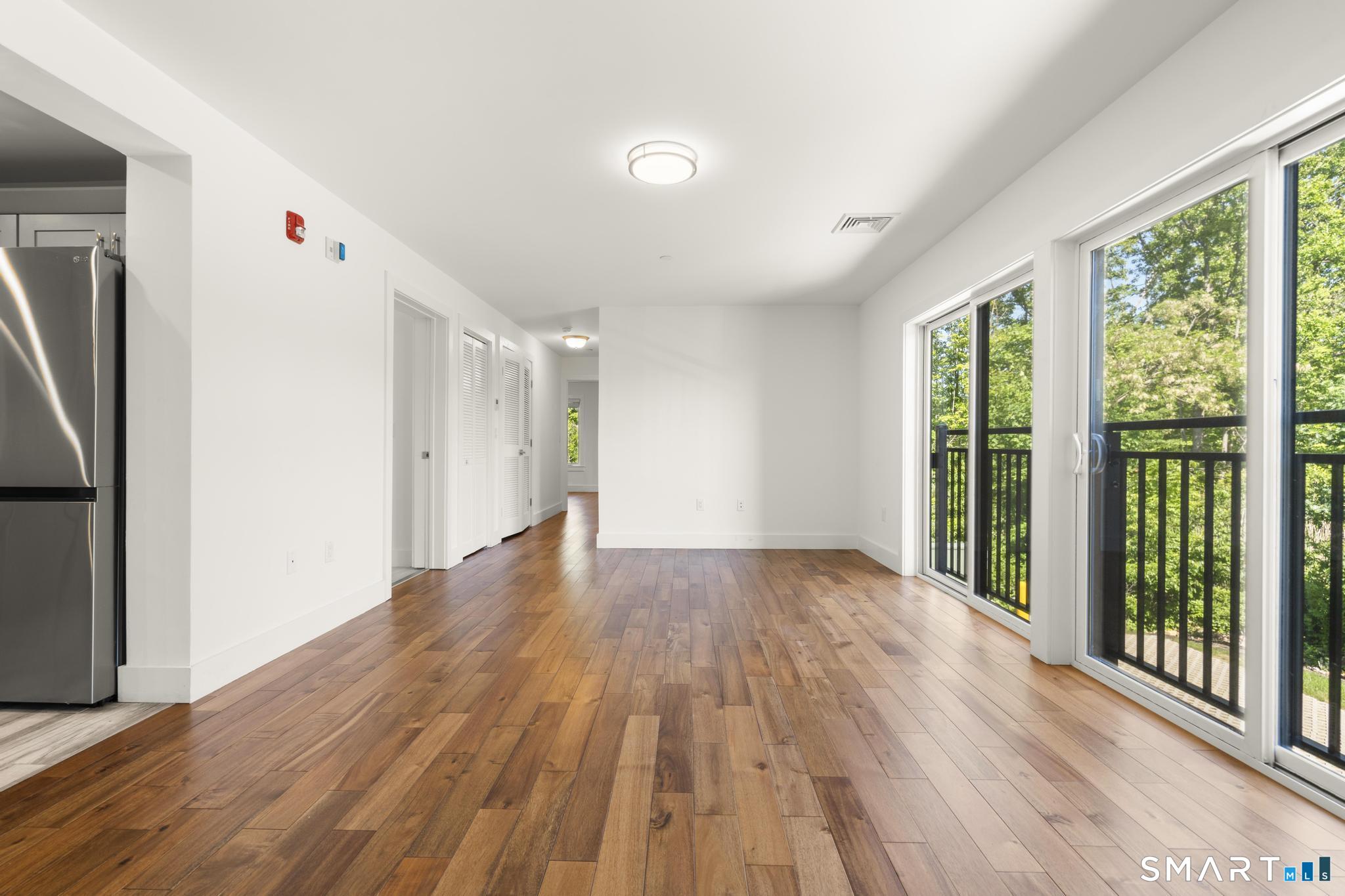 245 Main East 5 Street Property Photo 4