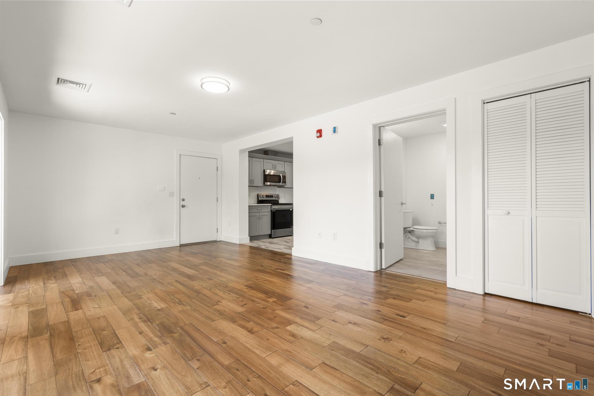 245 Main East 5 Street Property Photo 7