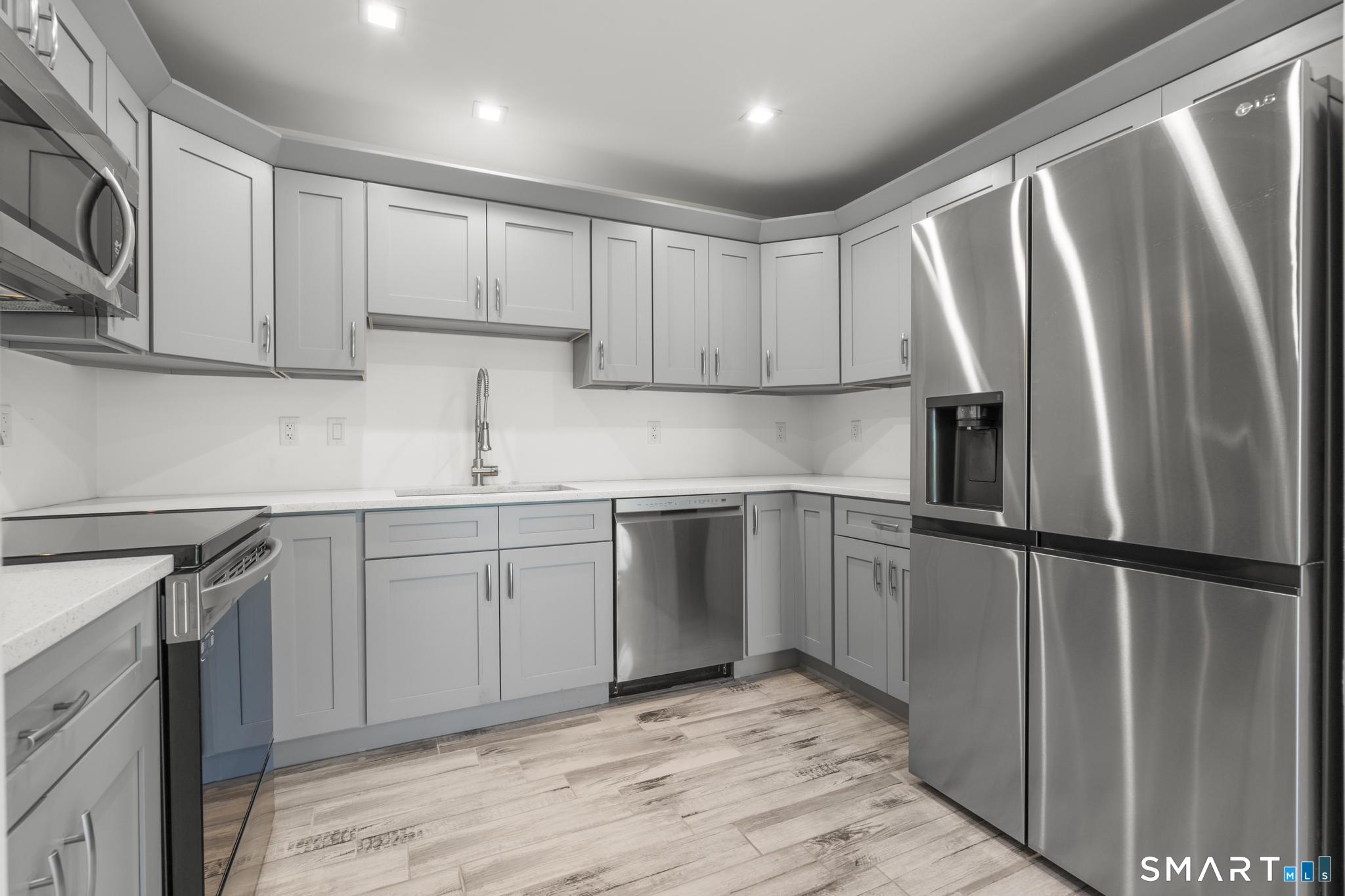 245 Main East 5 Street Property Photo 10