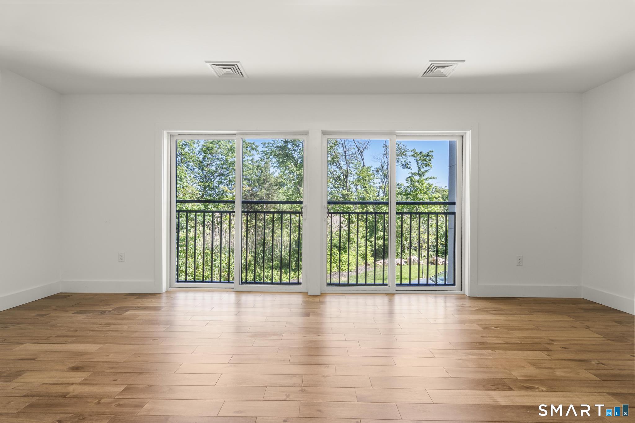 245 Main East 5 Street Property Photo 13