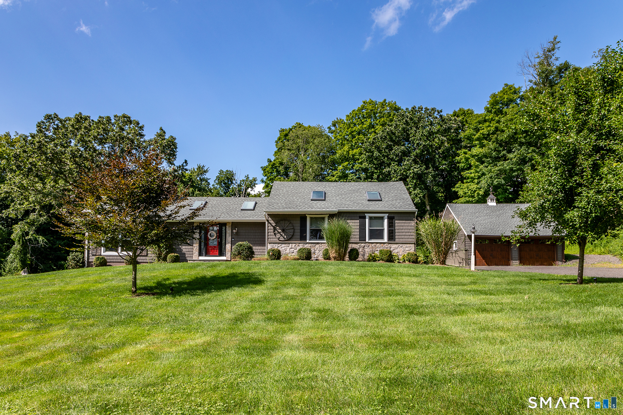 31 Bethwood Lane Property Photo 1