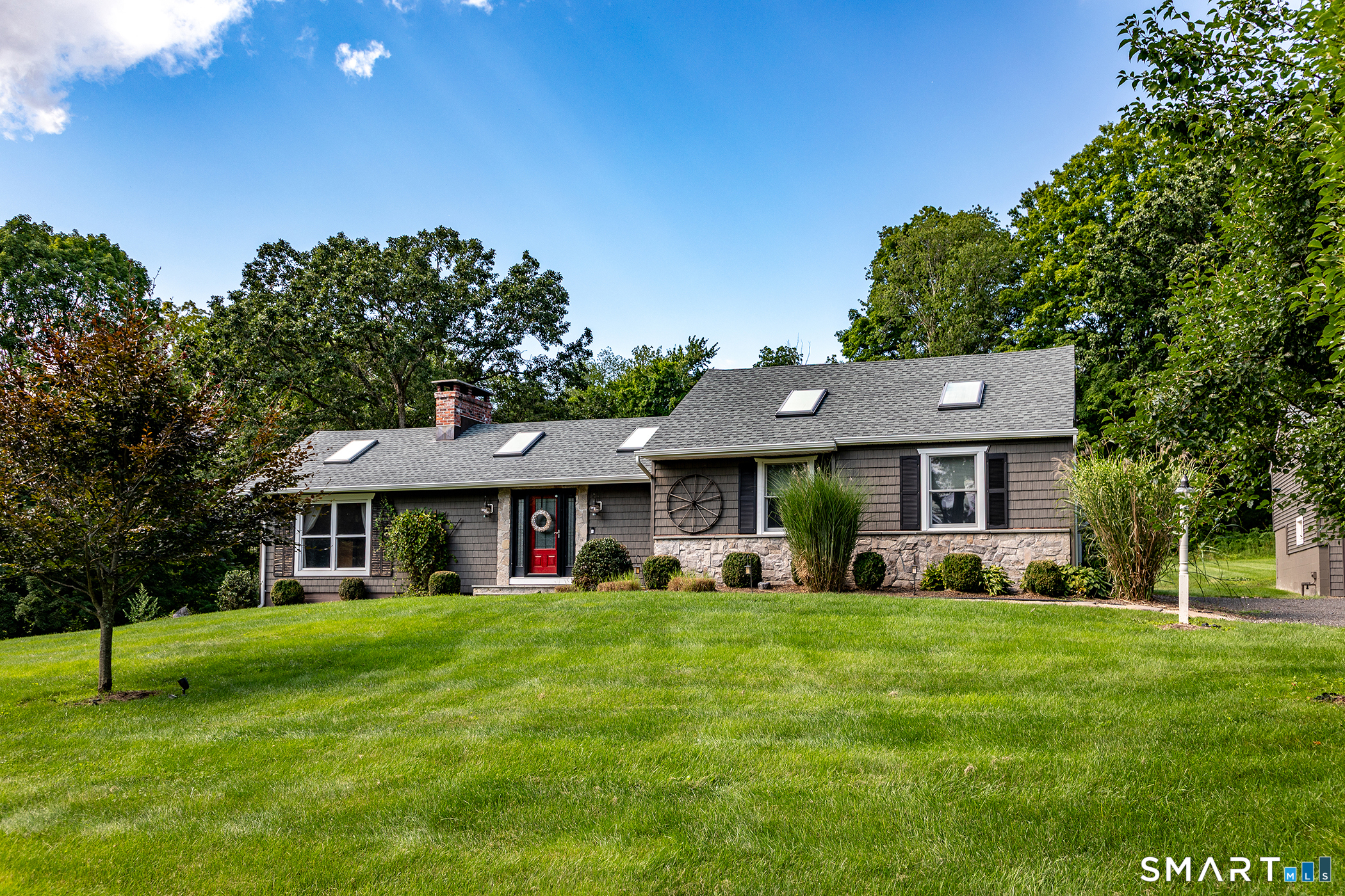 31 Bethwood Lane Property Photo 3