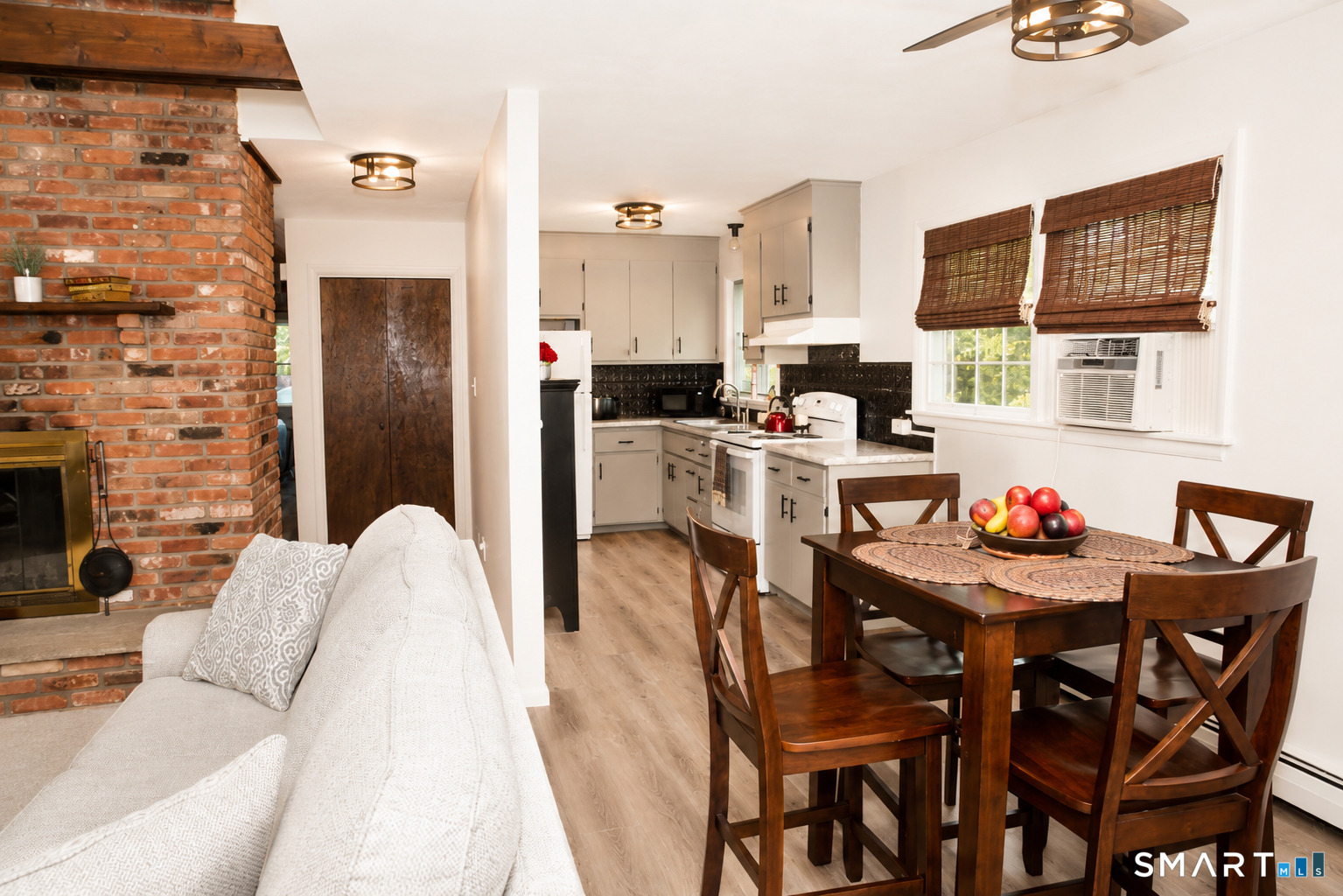 24203122 Property Photo 4