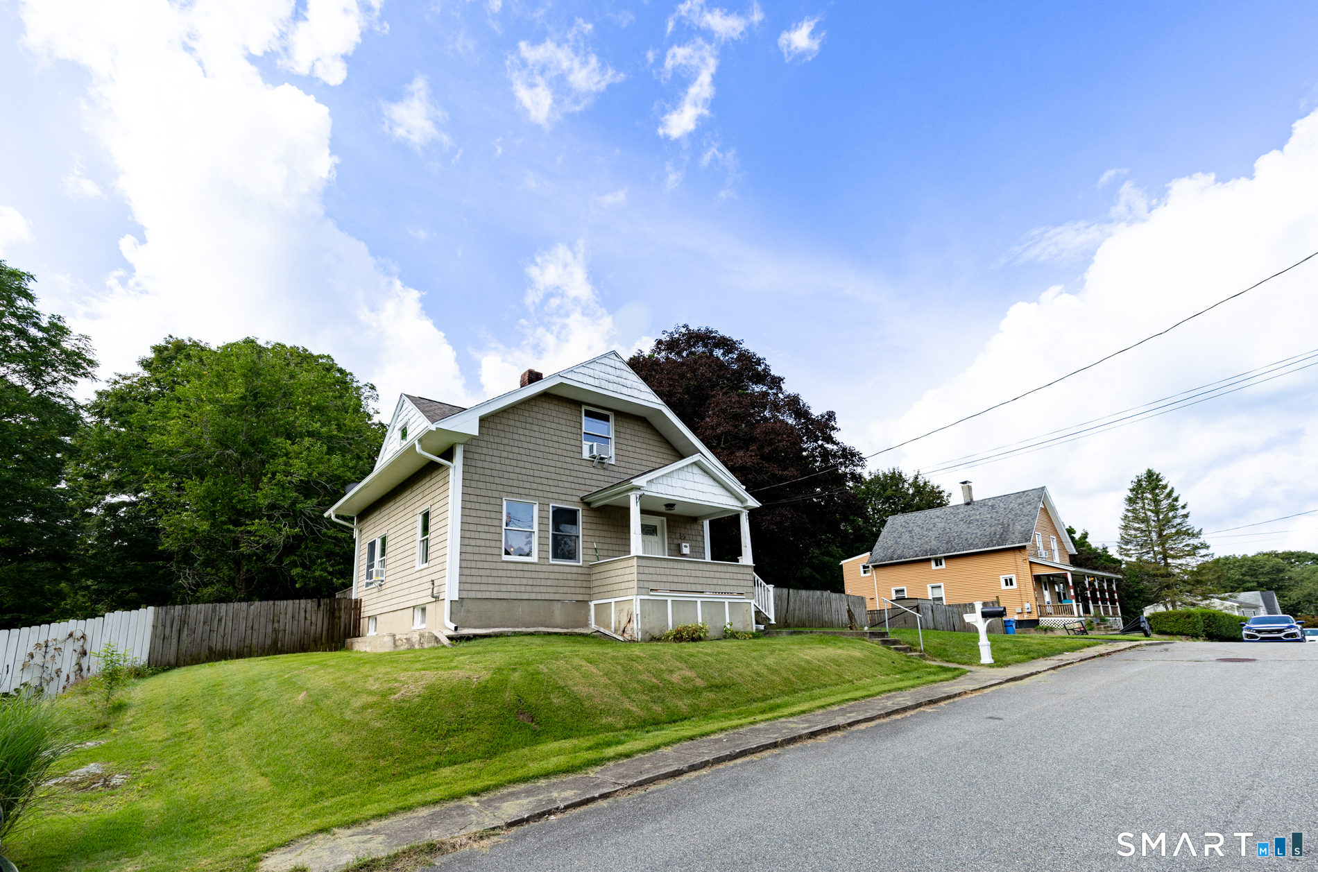 55 Bentley Avenue Property Photo 2