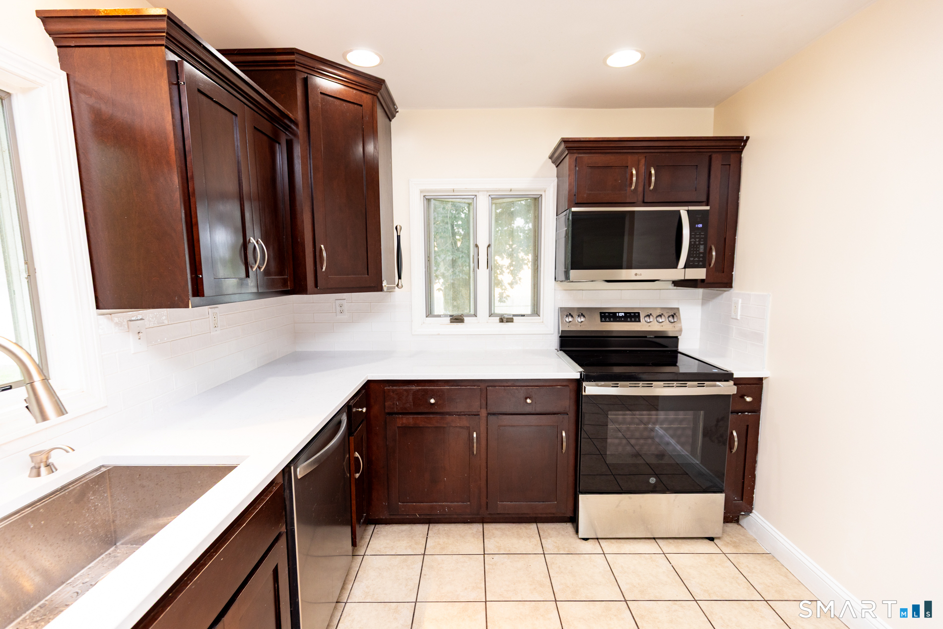 55 Bentley Avenue Property Photo 16