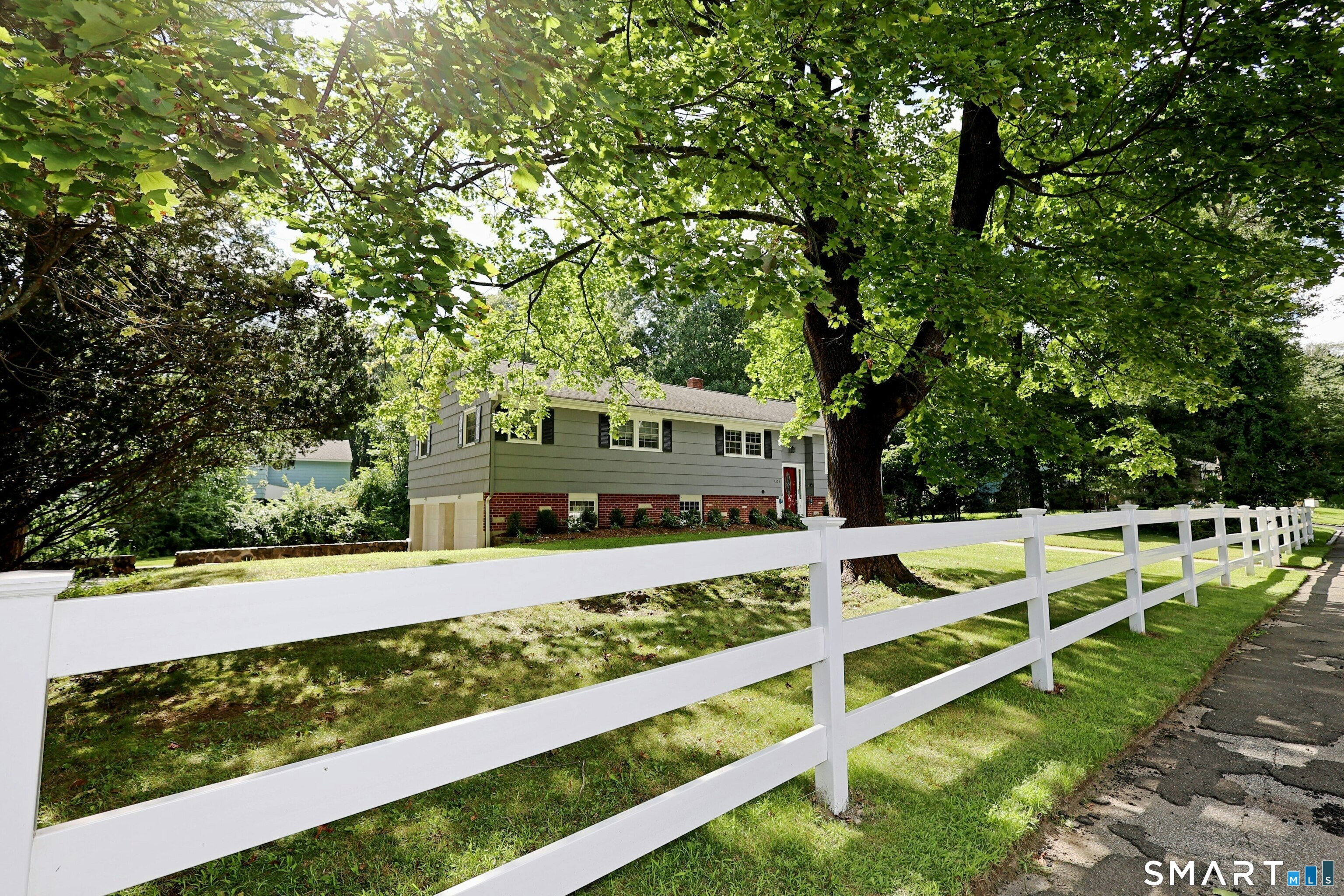 1303 Melville Avenue Property Photo 3