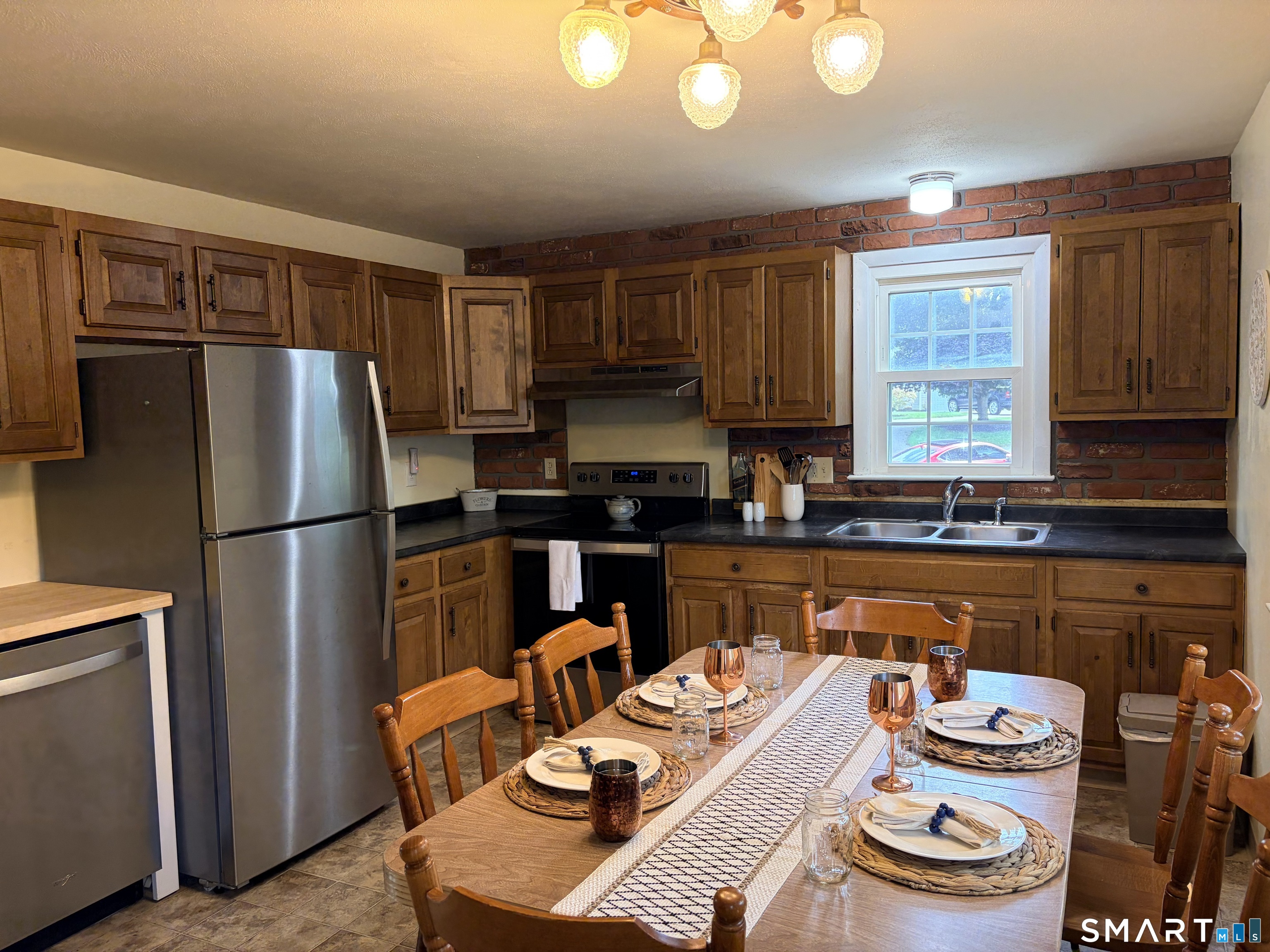 7 Massachusetts Road Property Photo 10