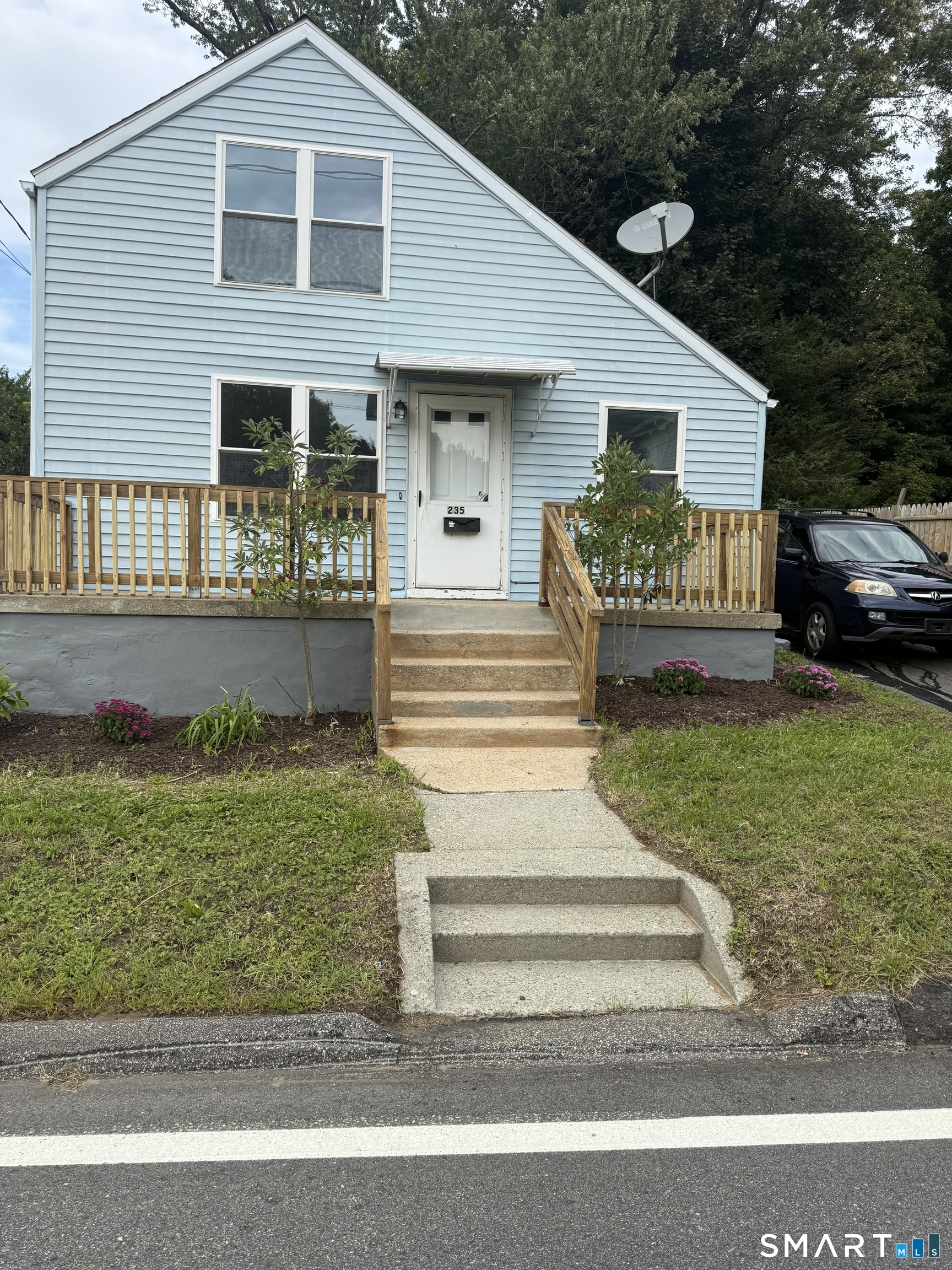 235 Lebanon Avenue Property Photo 2