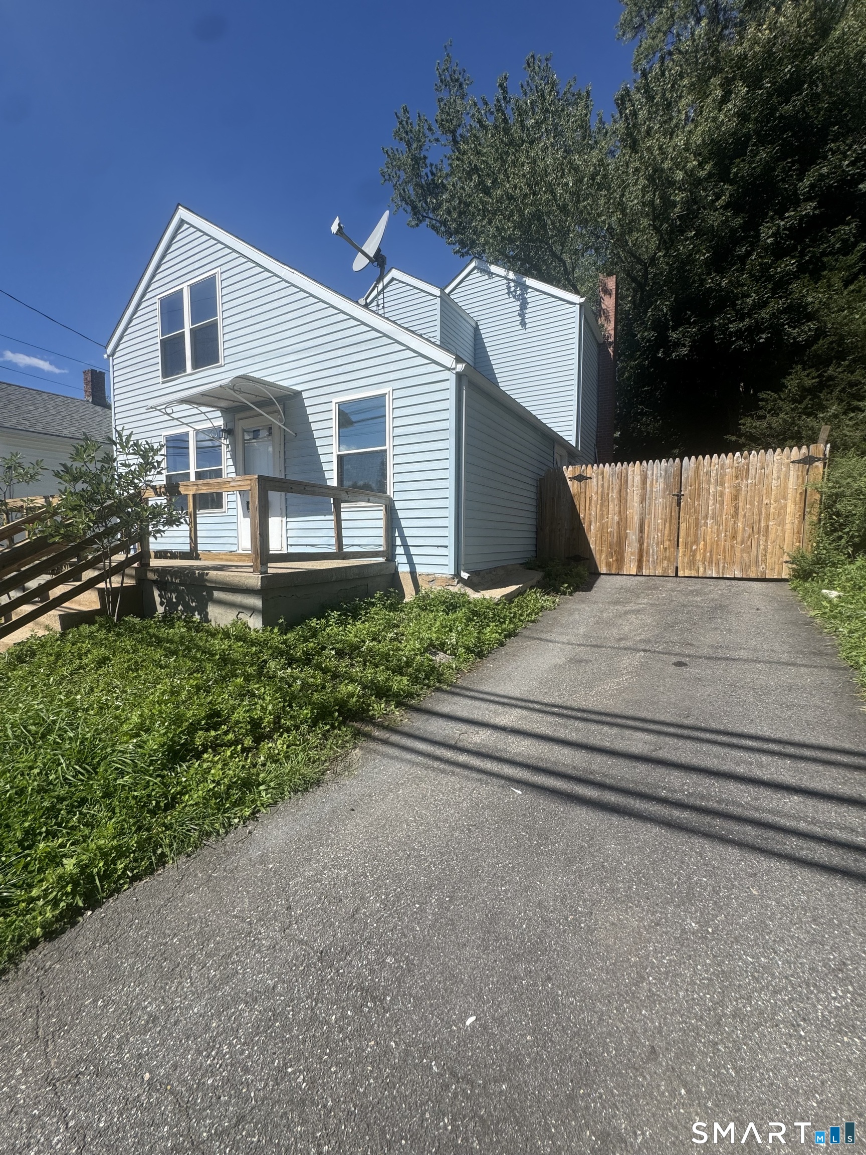 235 Lebanon Avenue Property Photo 18