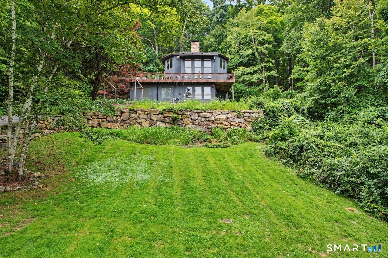 20 Mcnulty Drive Property Photo 2