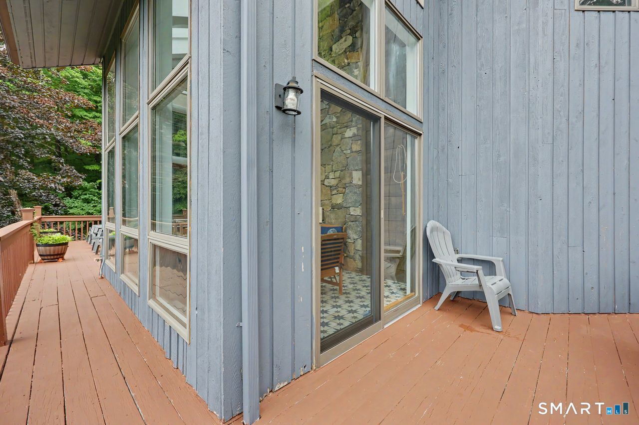 20 Mcnulty Drive Property Photo 7
