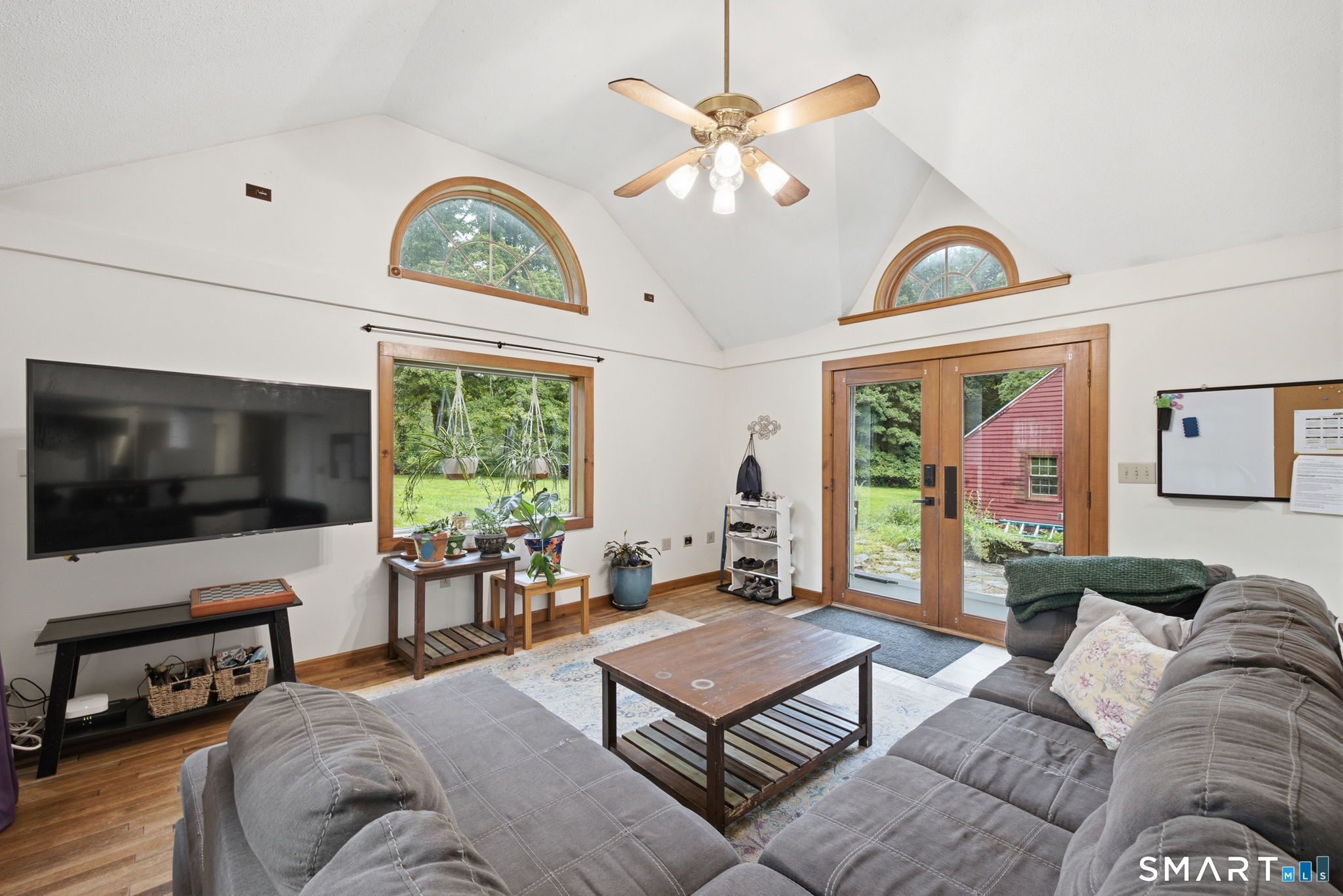 370 Levita Road Property Photo 4