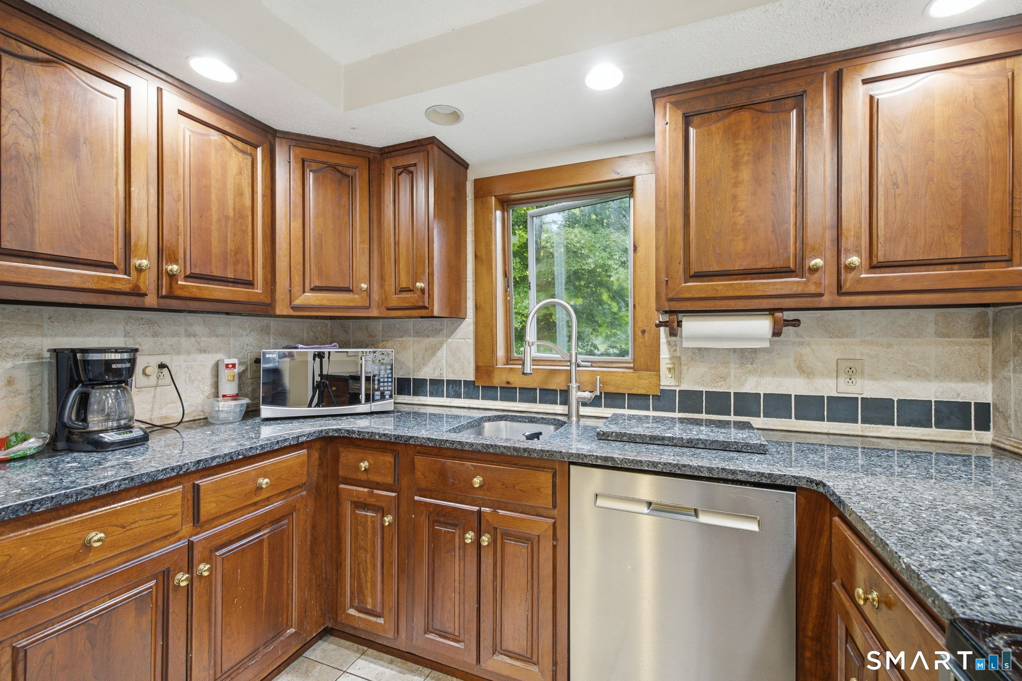 370 Levita Road Property Photo 12