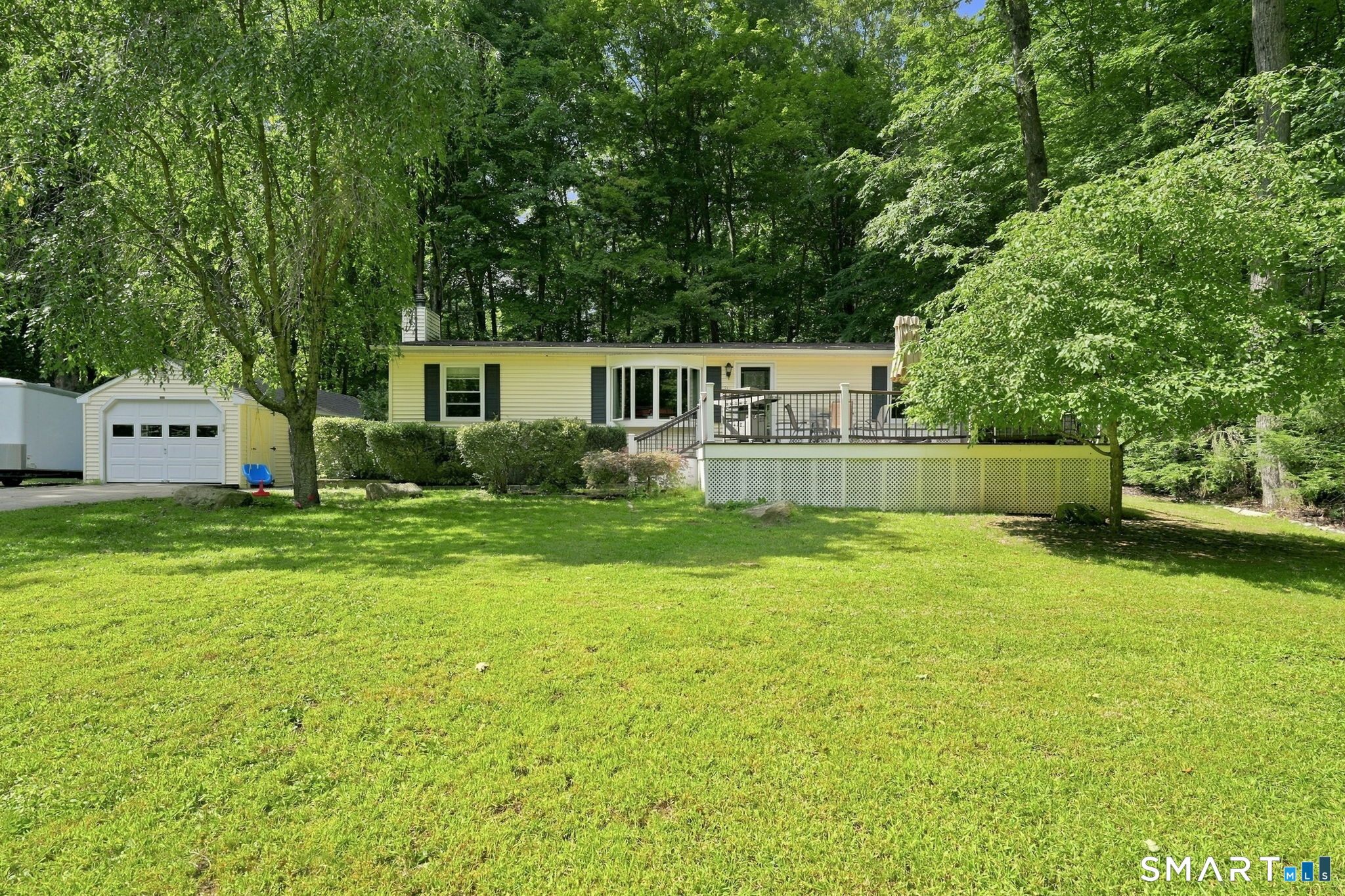 21 Deerfield Drive Property Photo 1