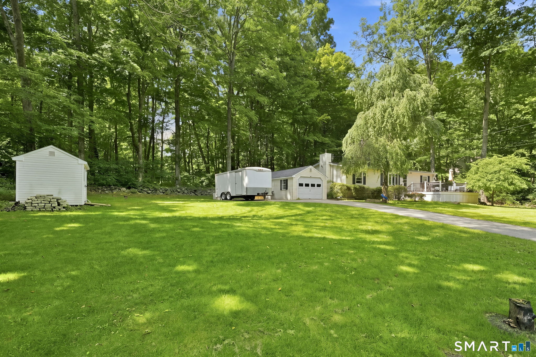 21 Deerfield Drive Property Photo 2
