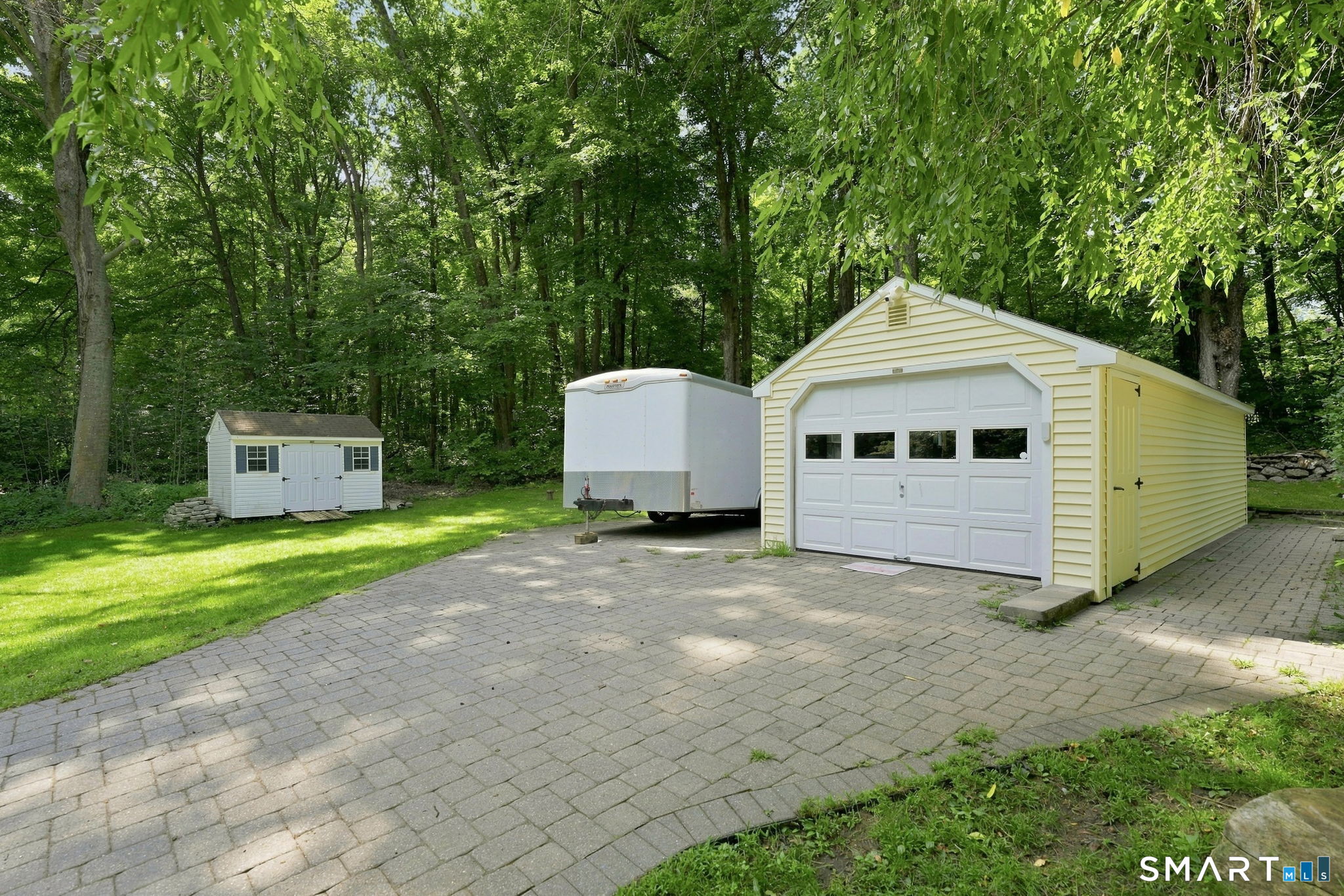 21 Deerfield Drive Property Photo 4